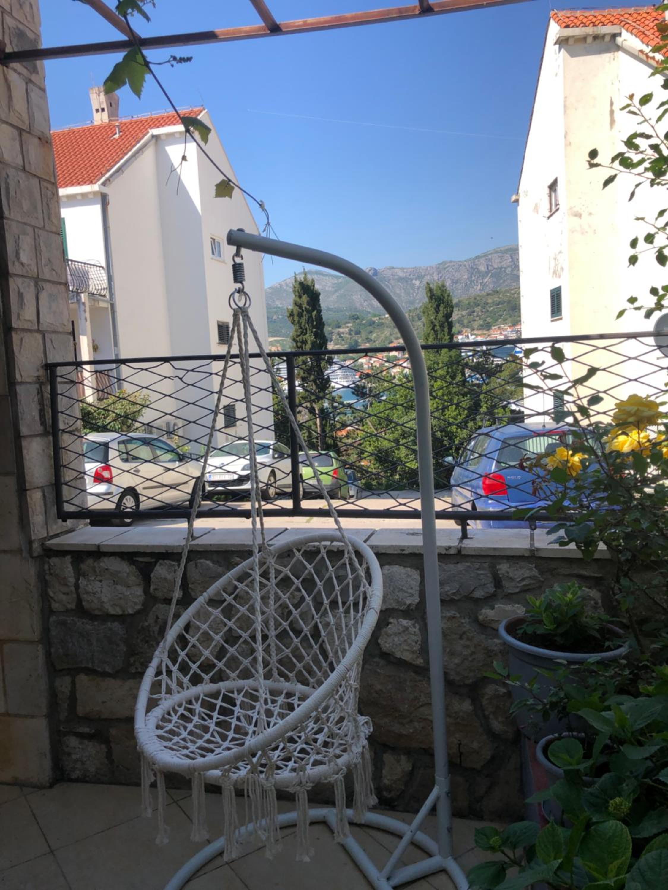 King's Landing Esma' house