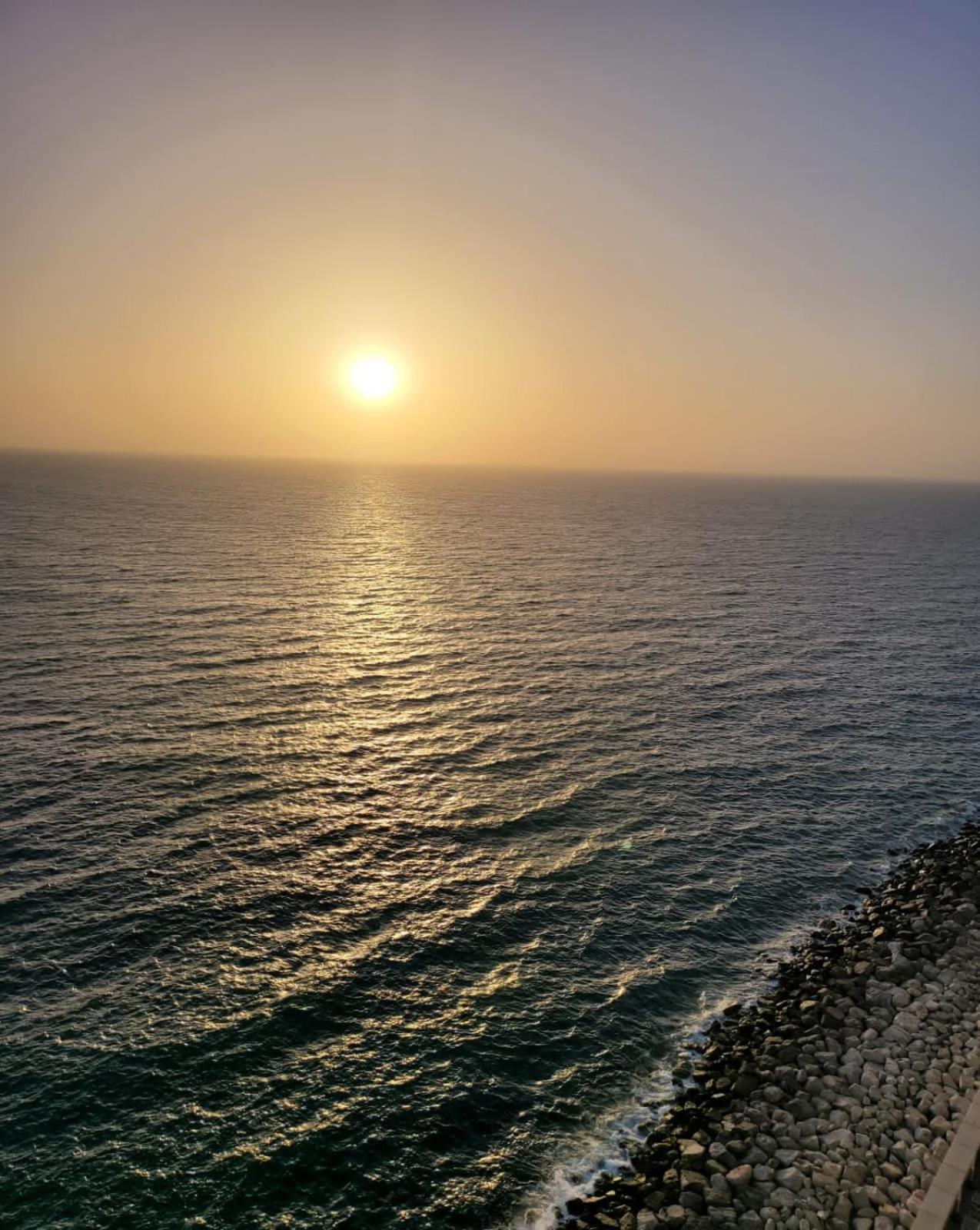 Summer By The Sea Ultra Luxe 1 bedroom Apartment with a private beach - Al Marjan Island