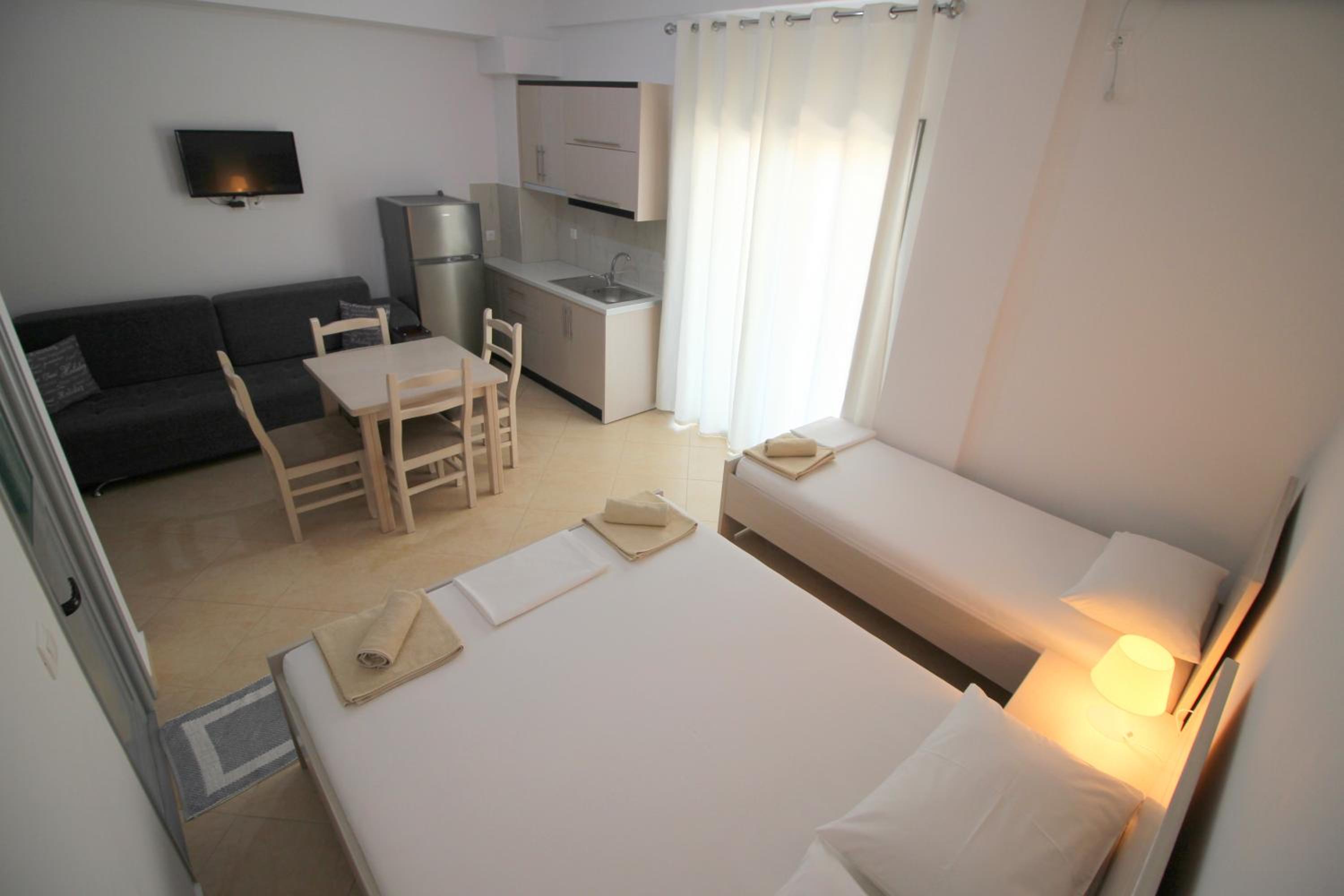Erjon Apartments