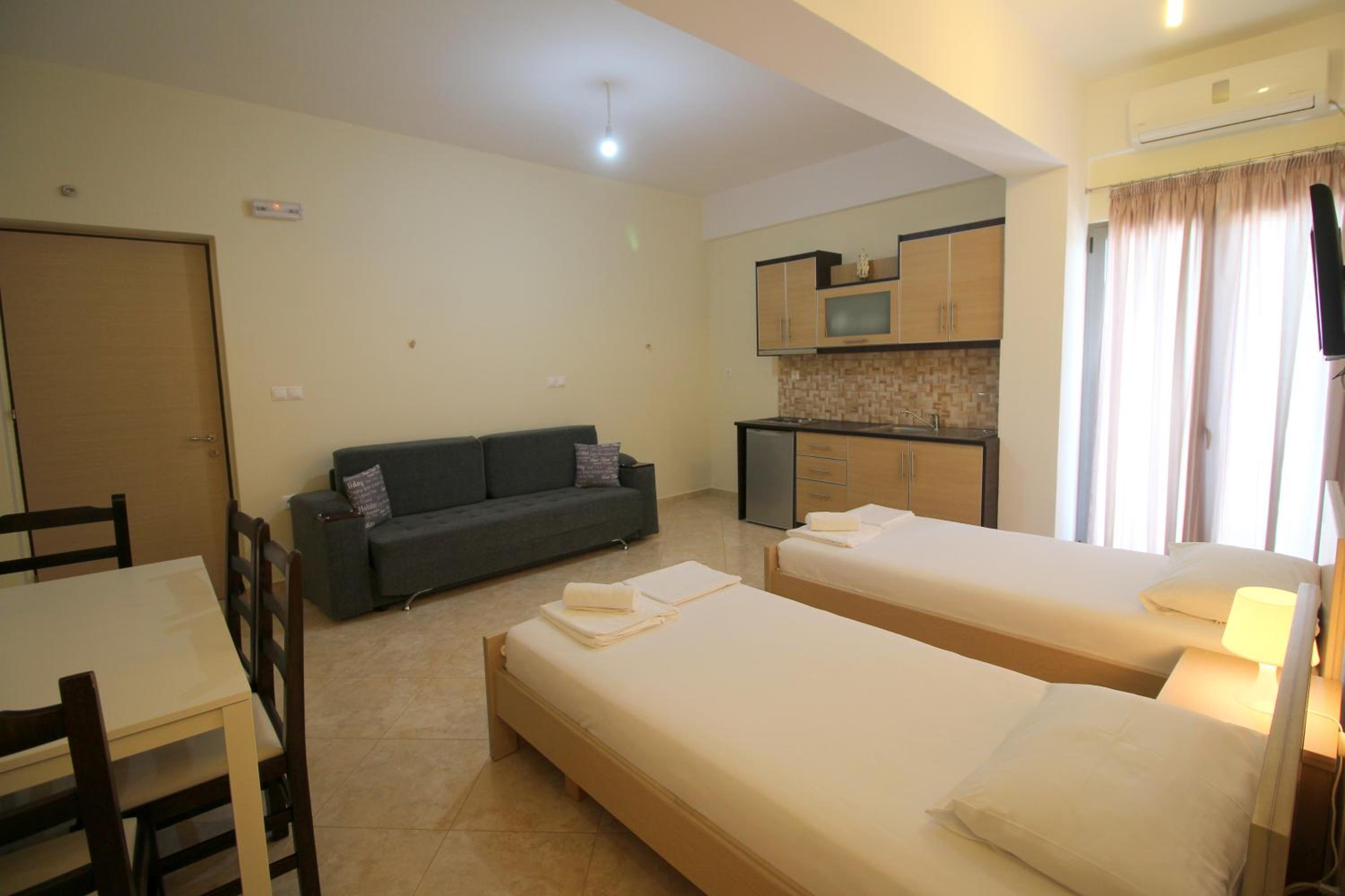 Erjon Apartments