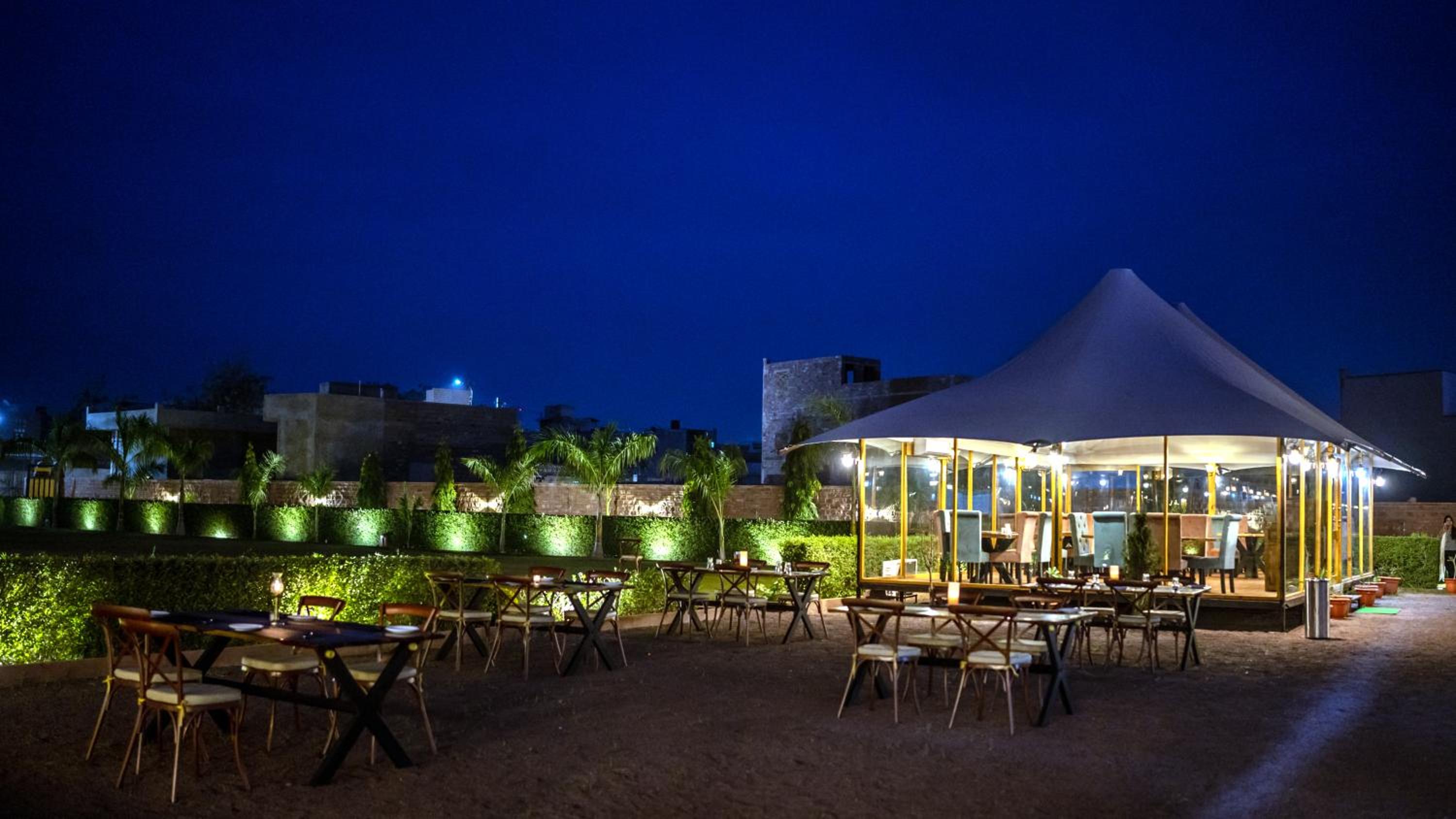 restaurant
