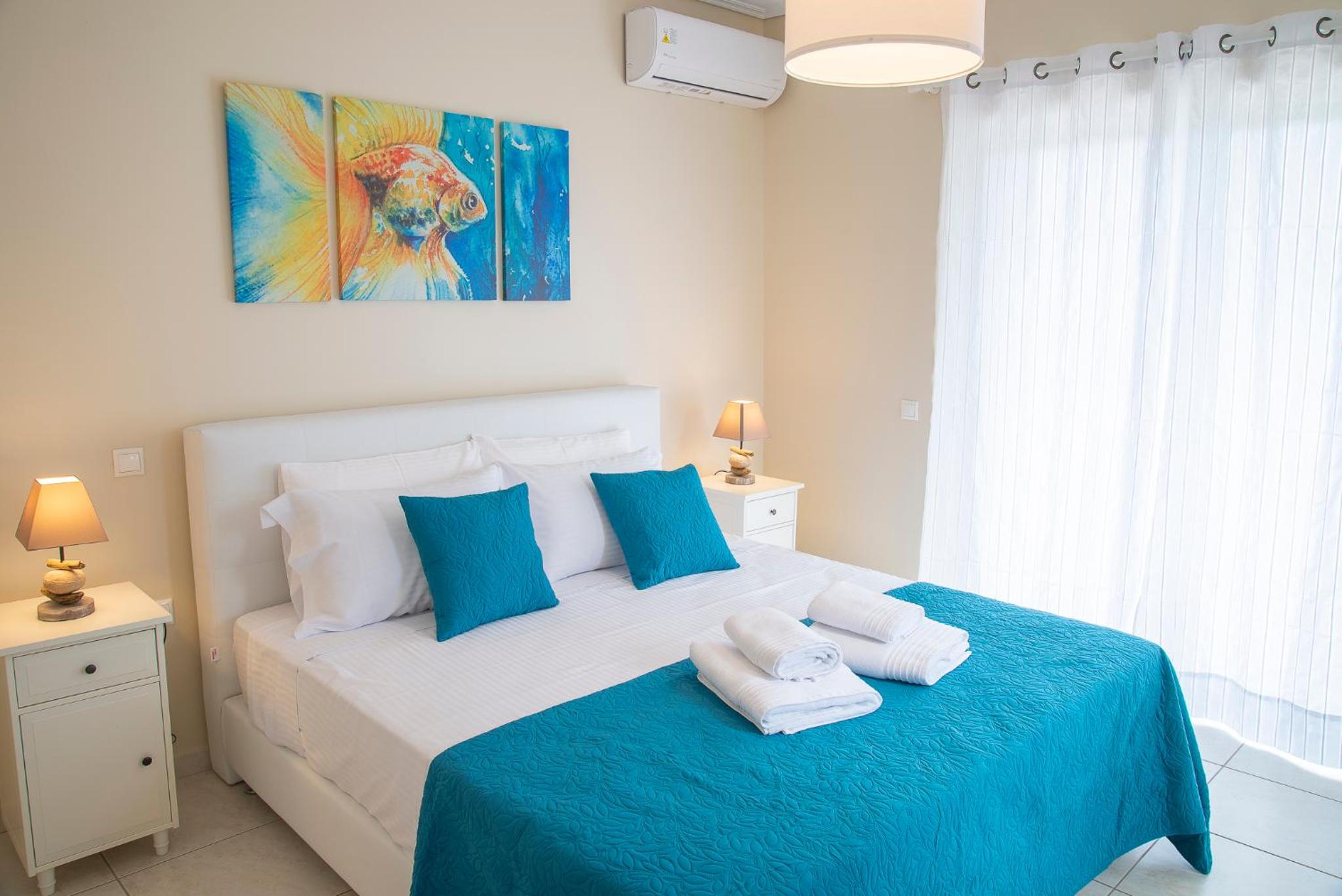 Helios: Charming beach home next to crystal waters