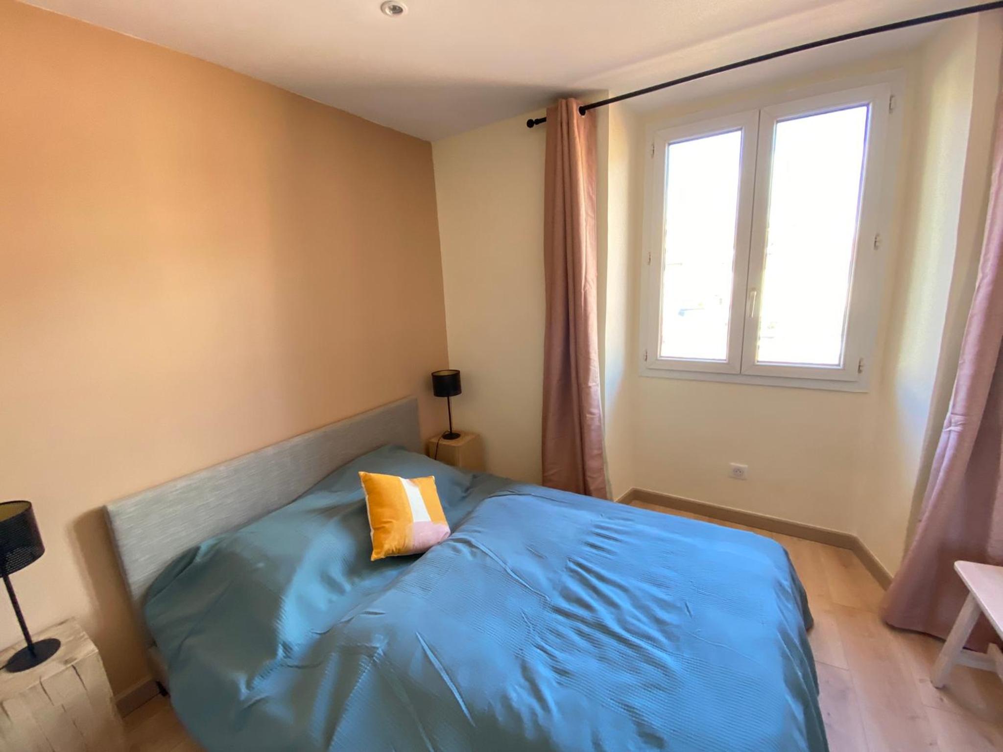 06A2 - Cœur du Vieux Nice bel appartement moderne rénové photo 5