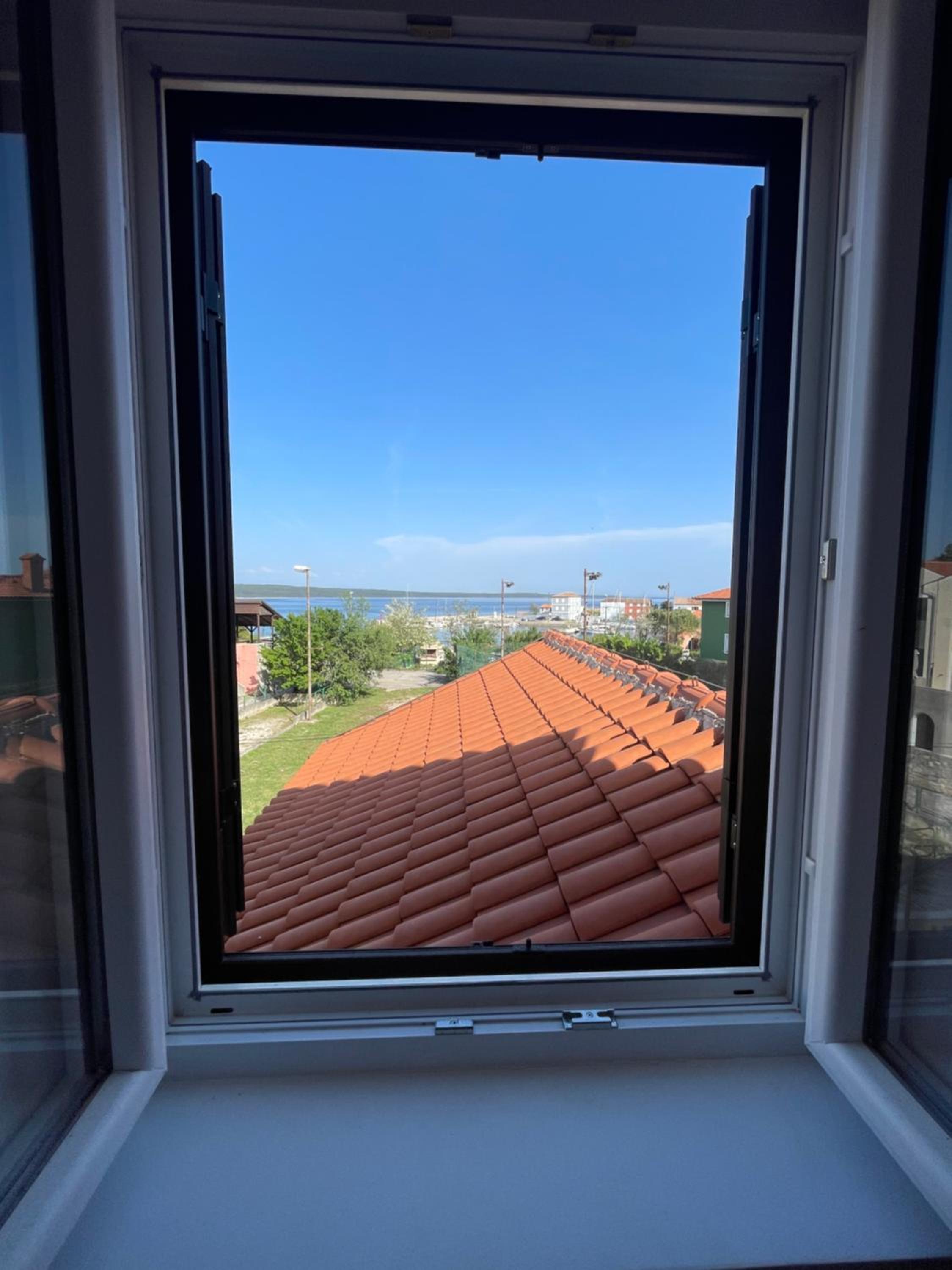 LAVANDLA view 3