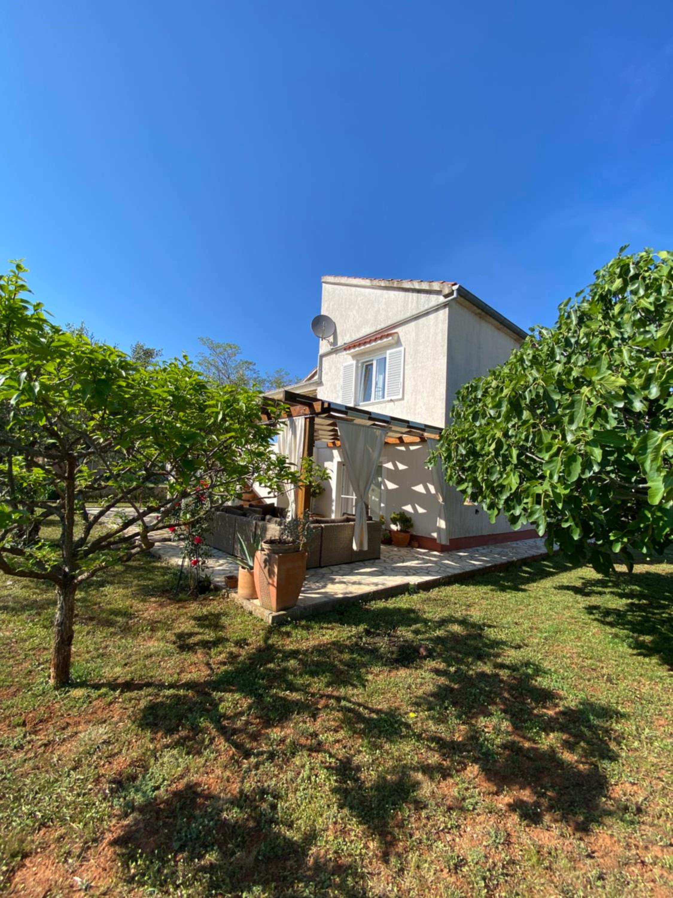 Beautiful island house Ugljan view 4