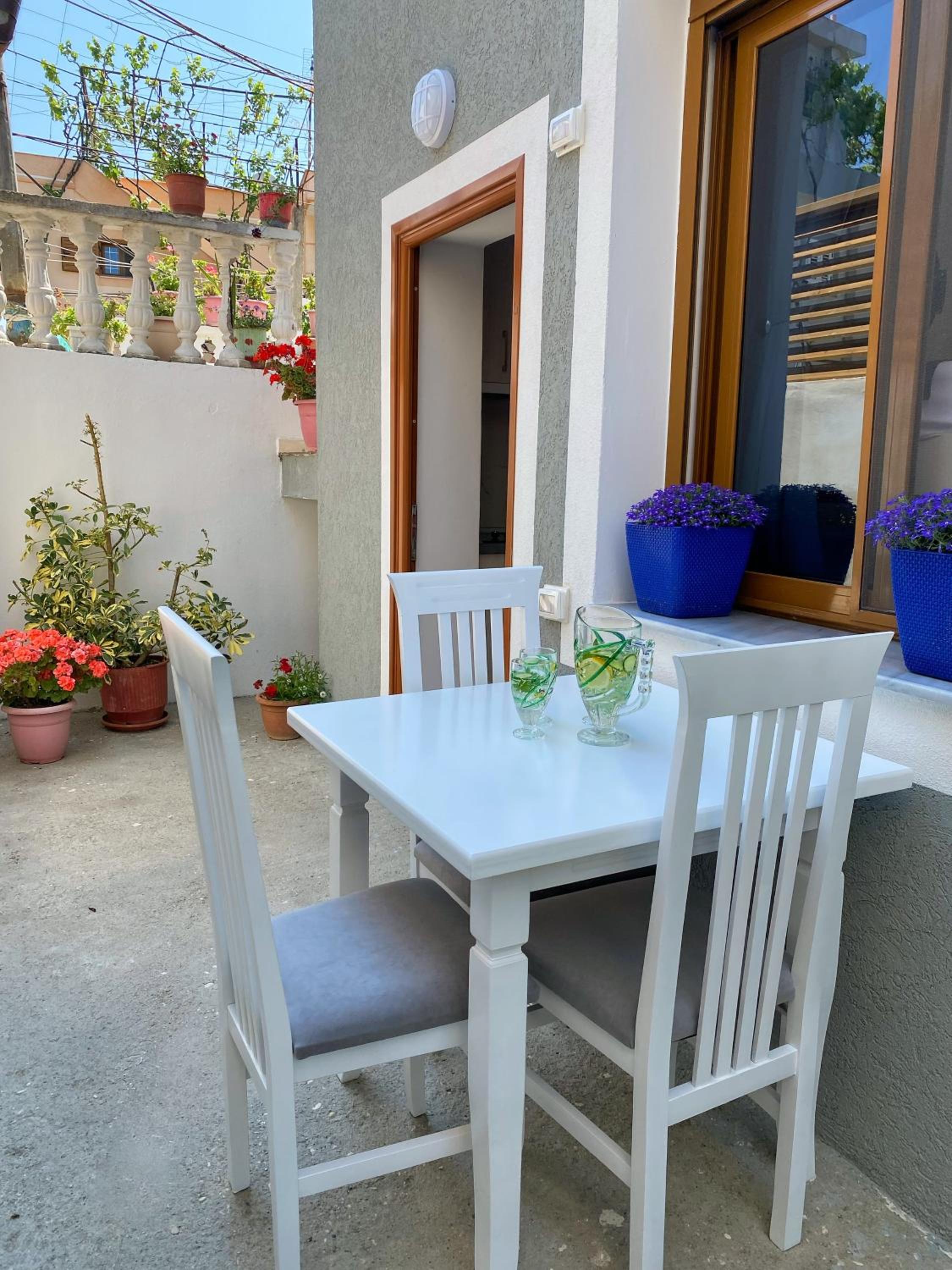 Sunny guest house