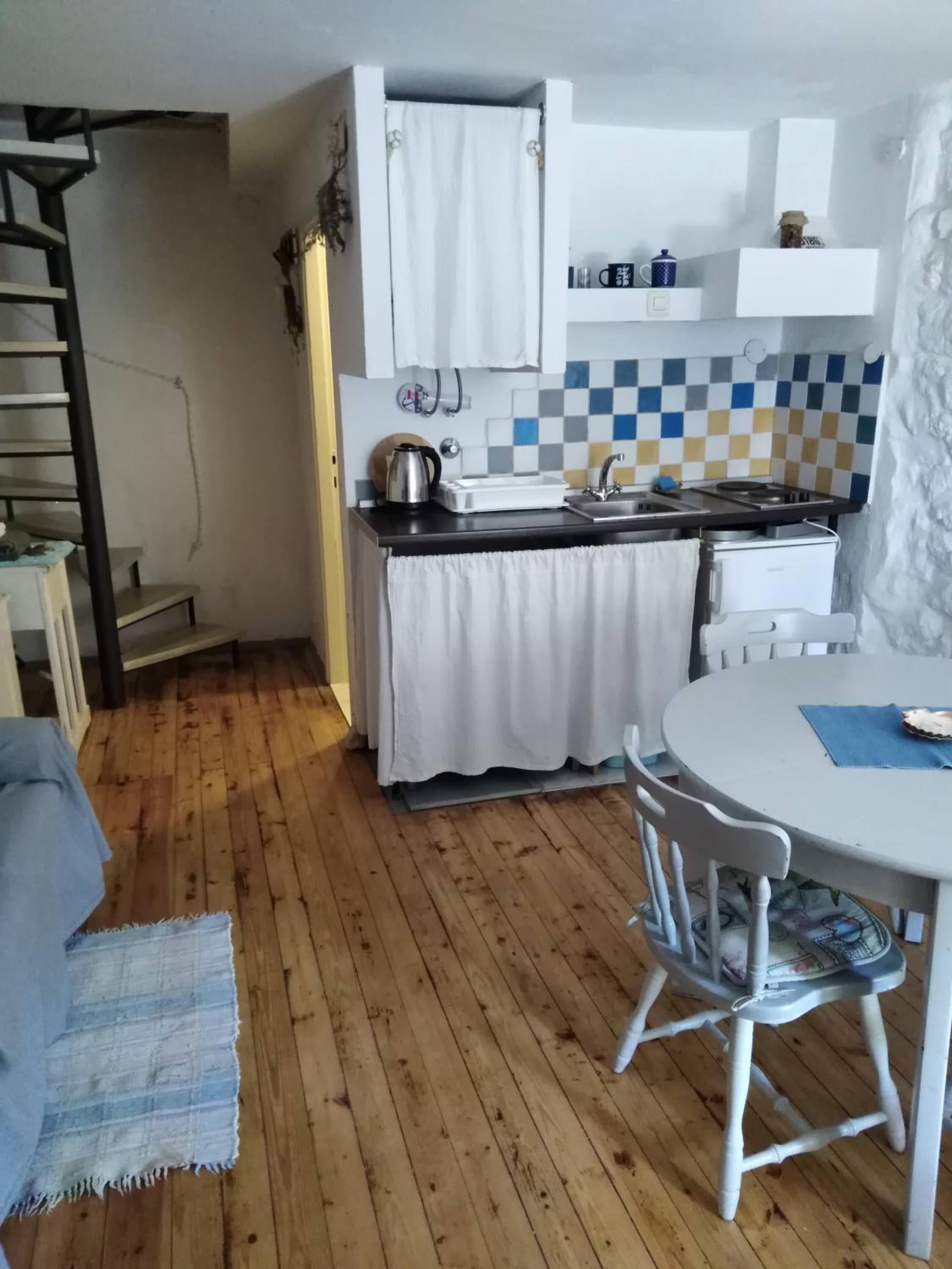 Apartment Ammonite