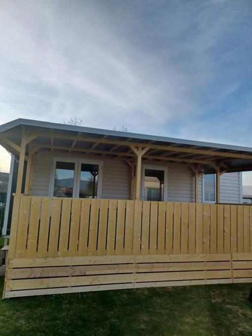 CHALETS MERCURE am Wallersee zum Vermieten