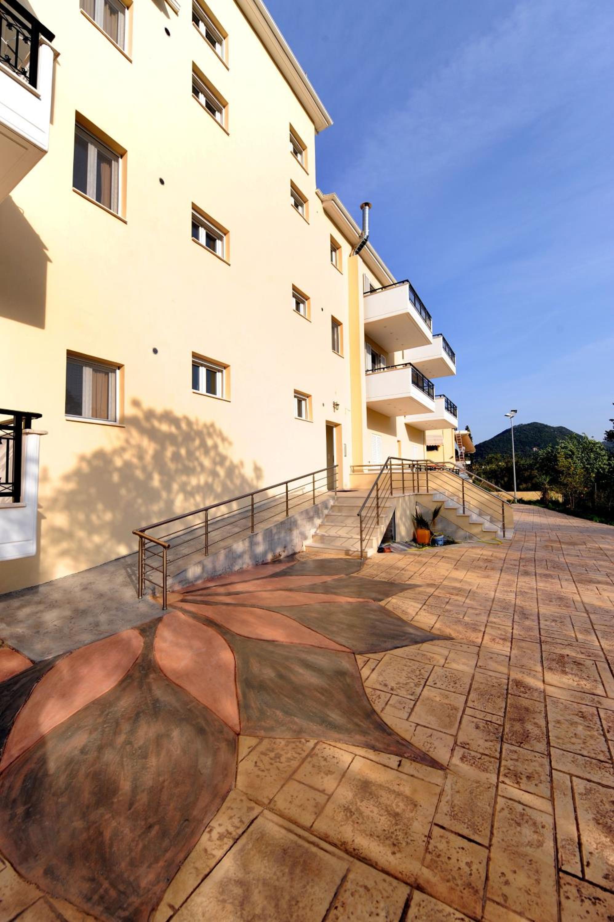 Dionysos Luxury Apartments