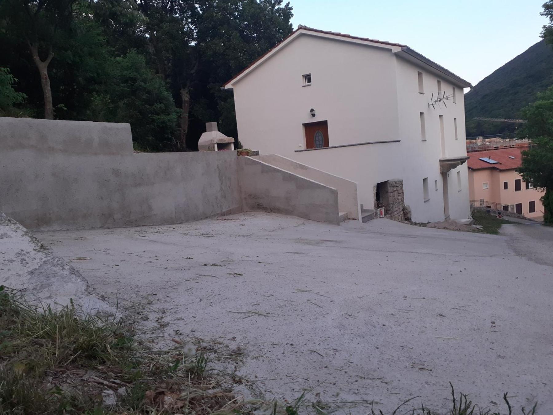 Photo 32