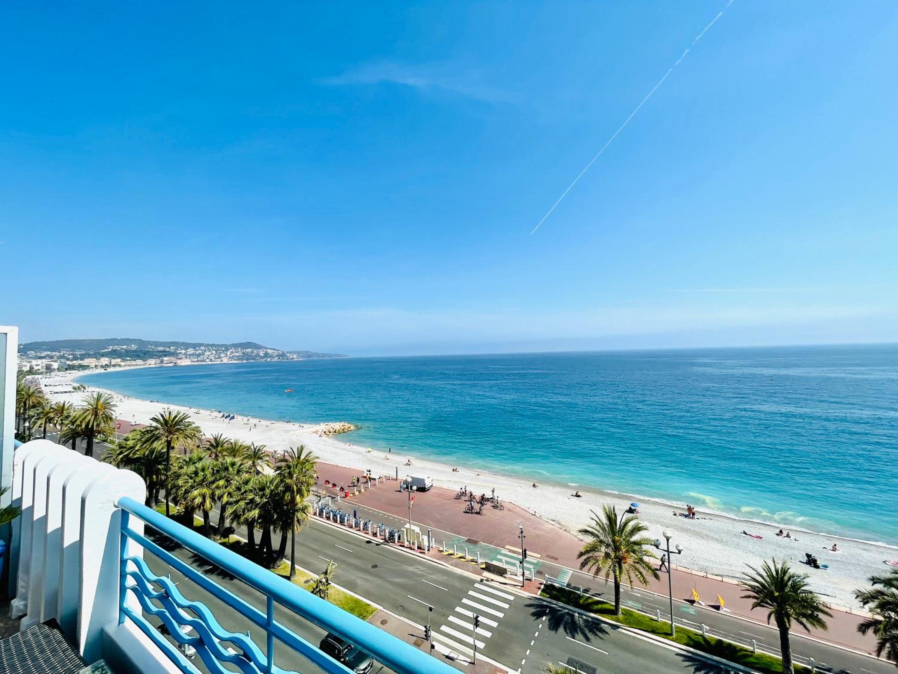 SEA VIEW TOP FLOOR - PROMENADE DES ANGLAIS photo 4