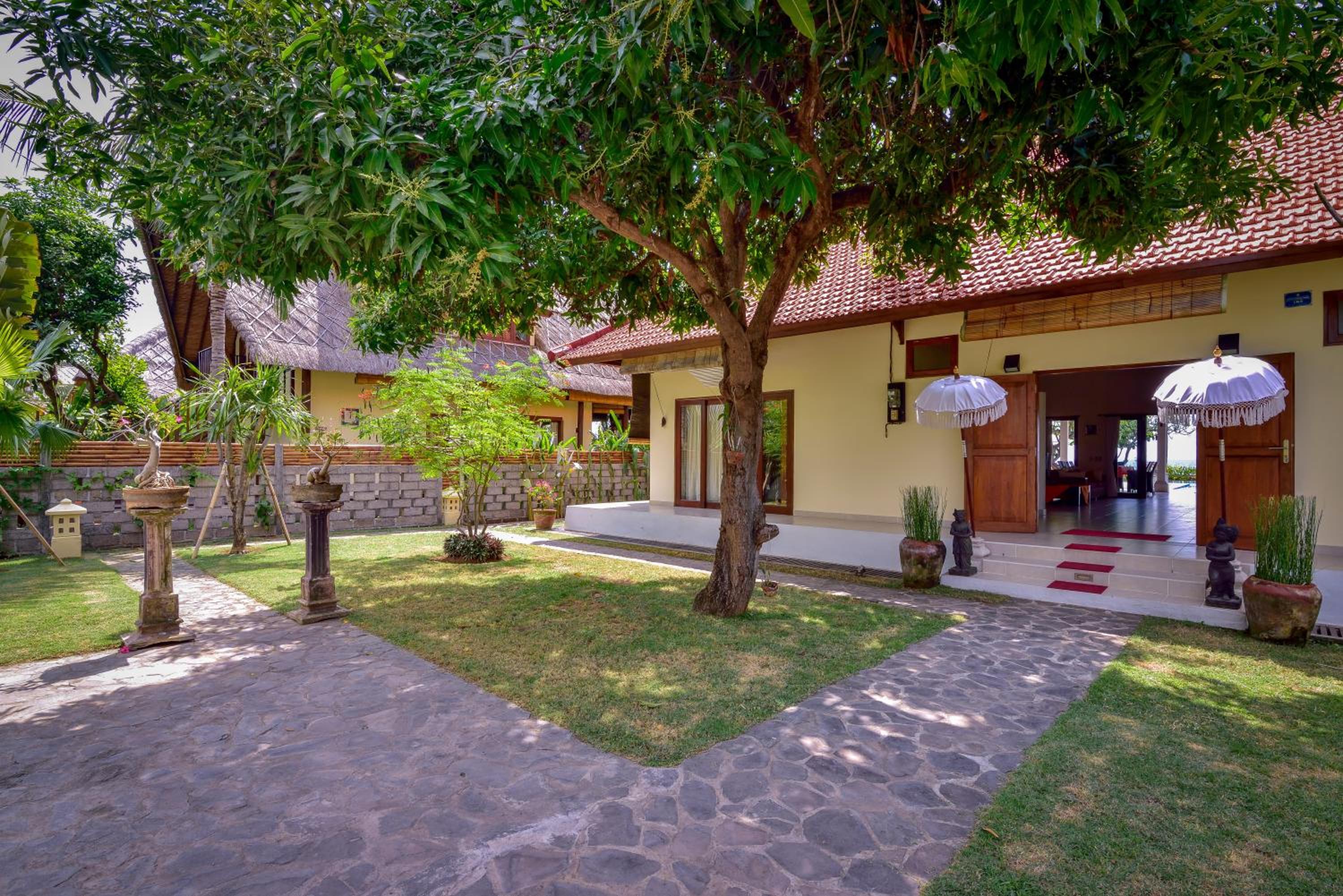 Villa Saffraan -Paradise at the Bali sea!-