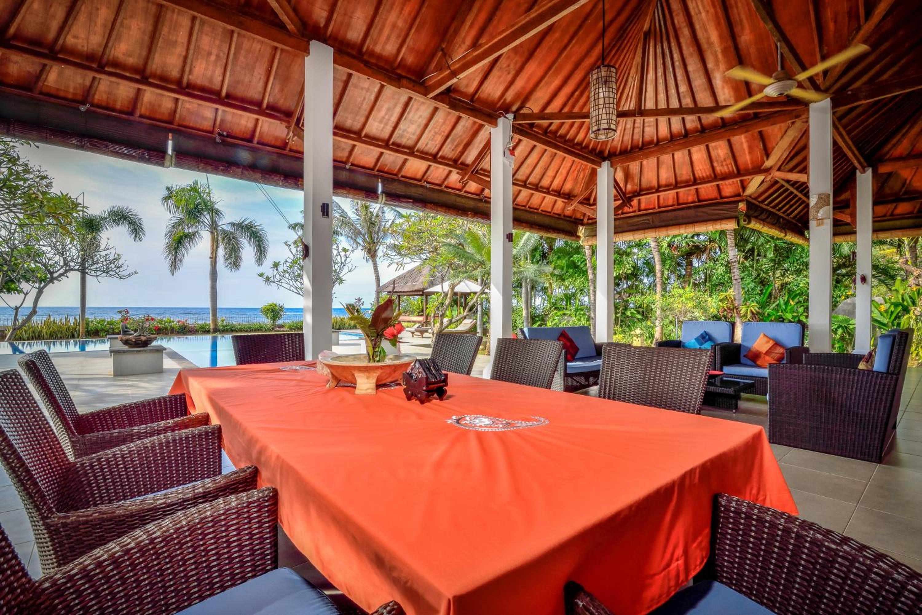 Villa Saffraan -Paradise at the Bali sea!-