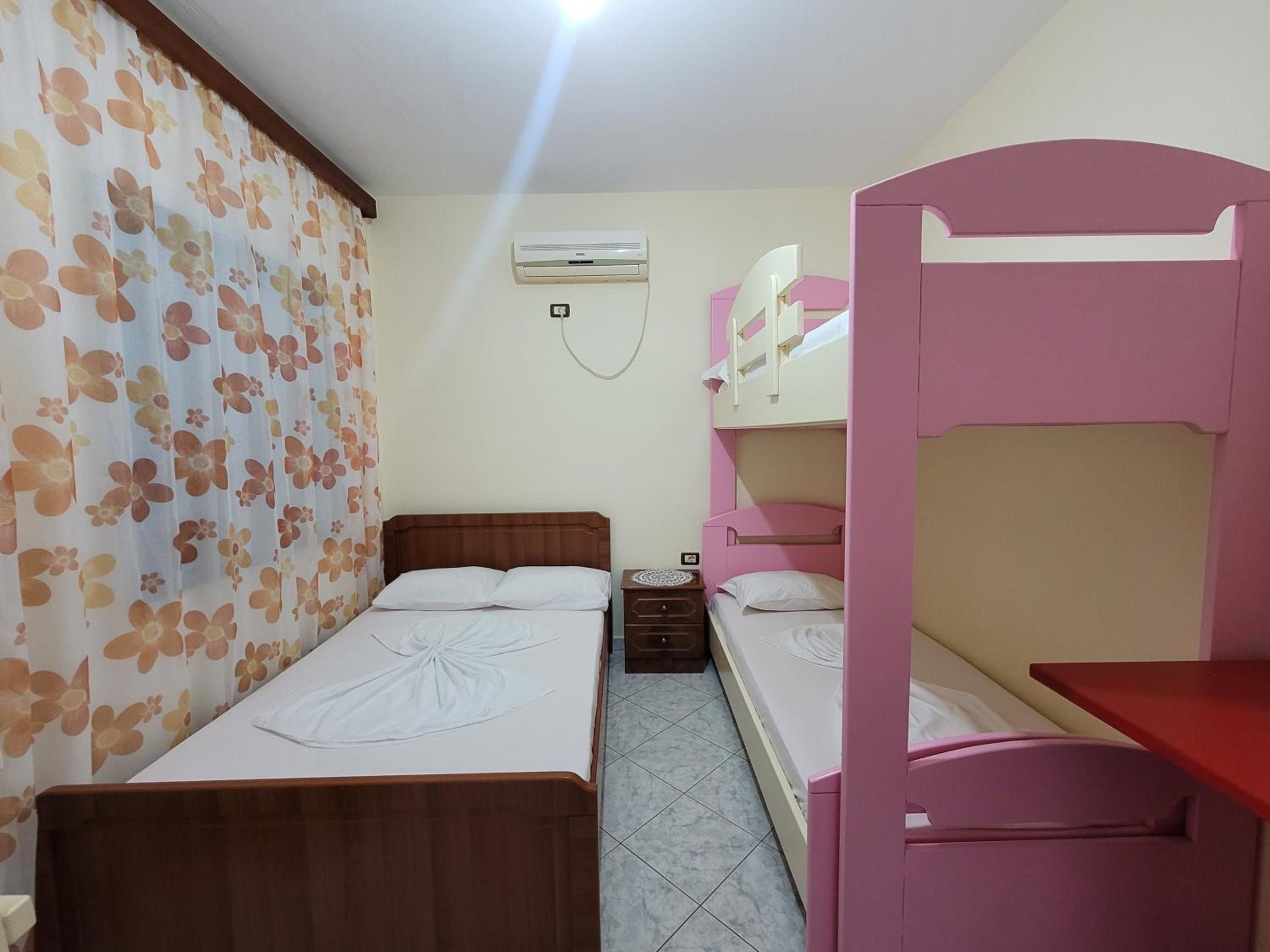 Petrefi Apartments