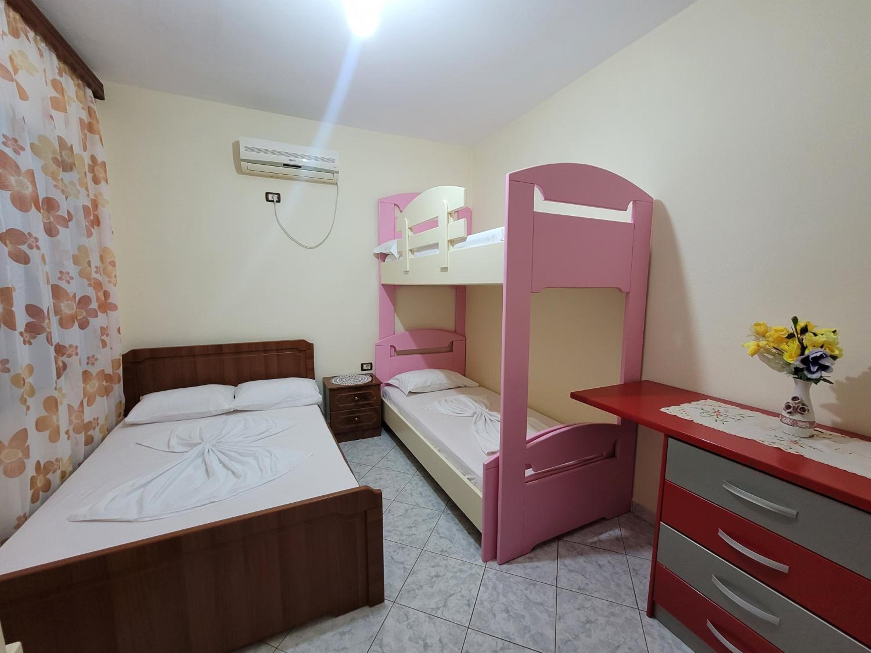 Petrefi Apartments