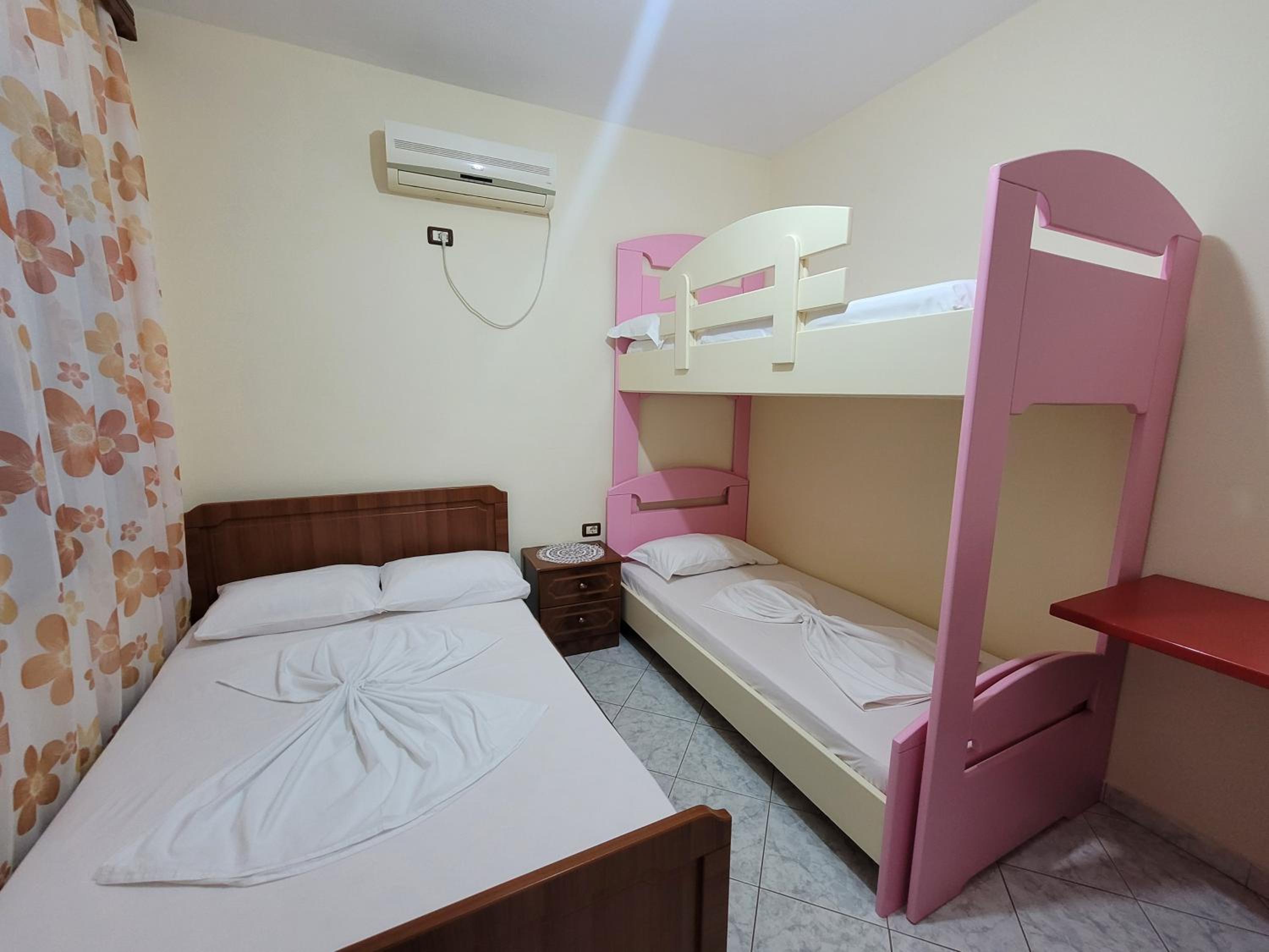 Petrefi Apartments
