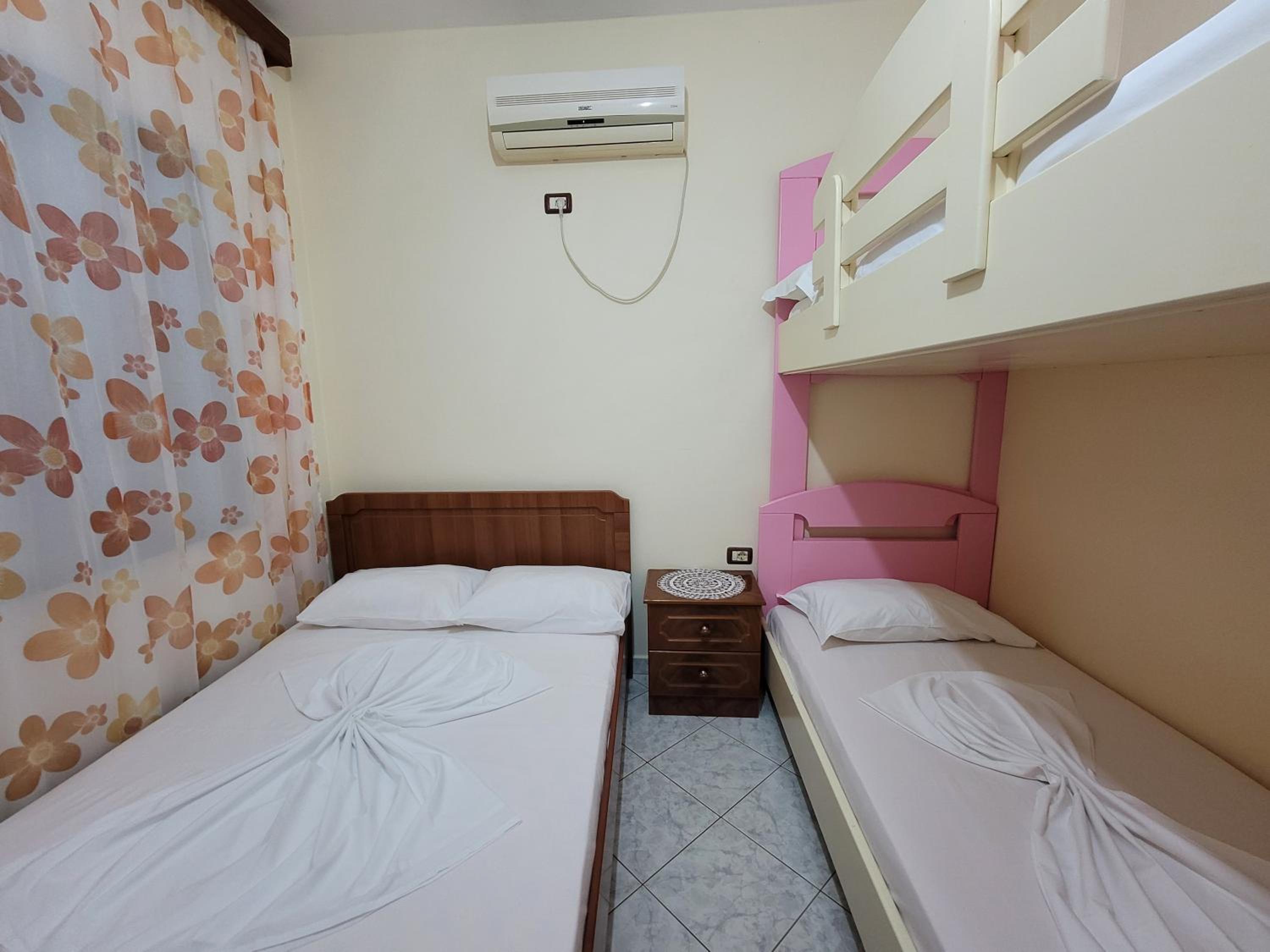Petrefi Apartments