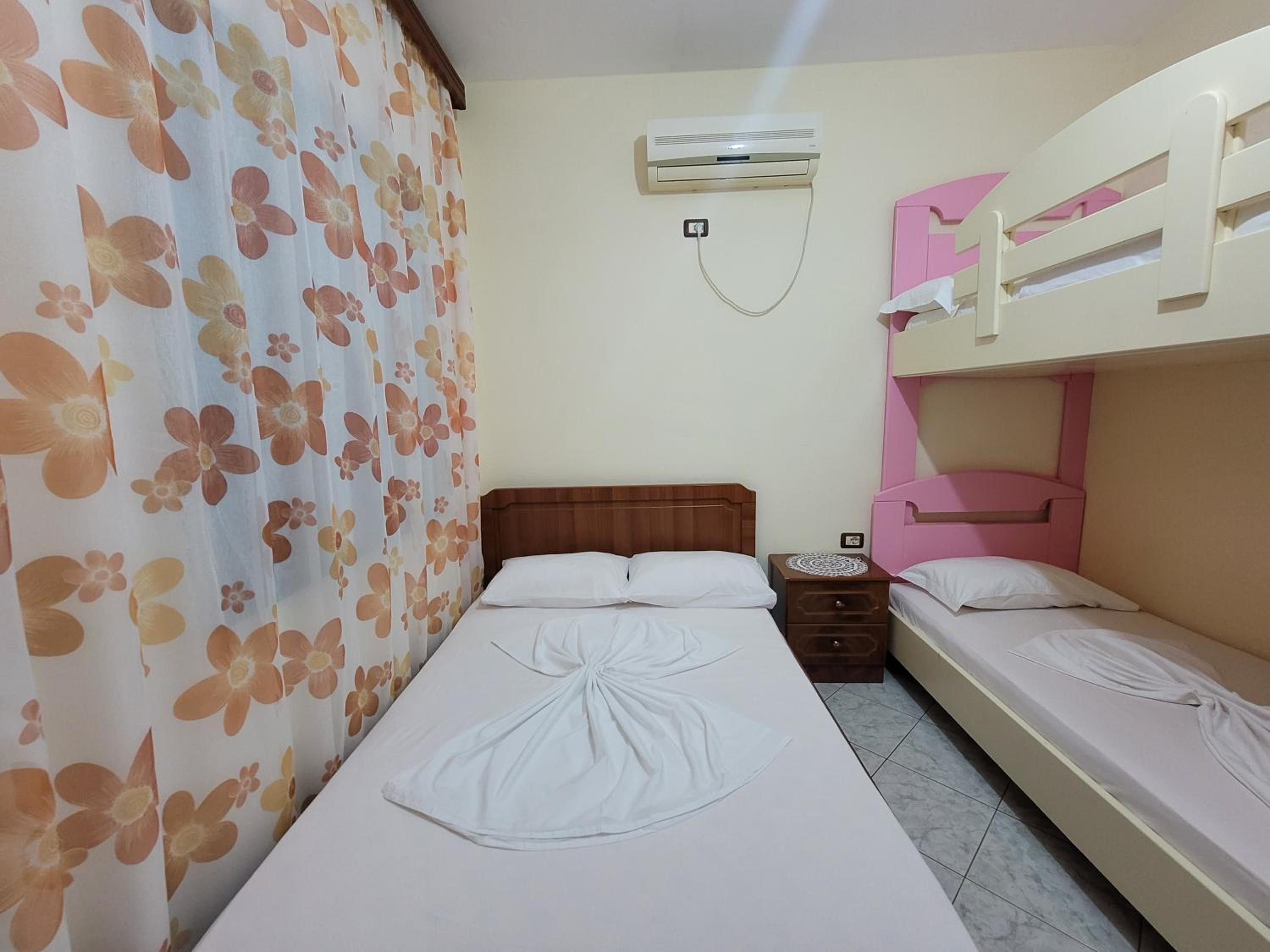 Petrefi Apartments