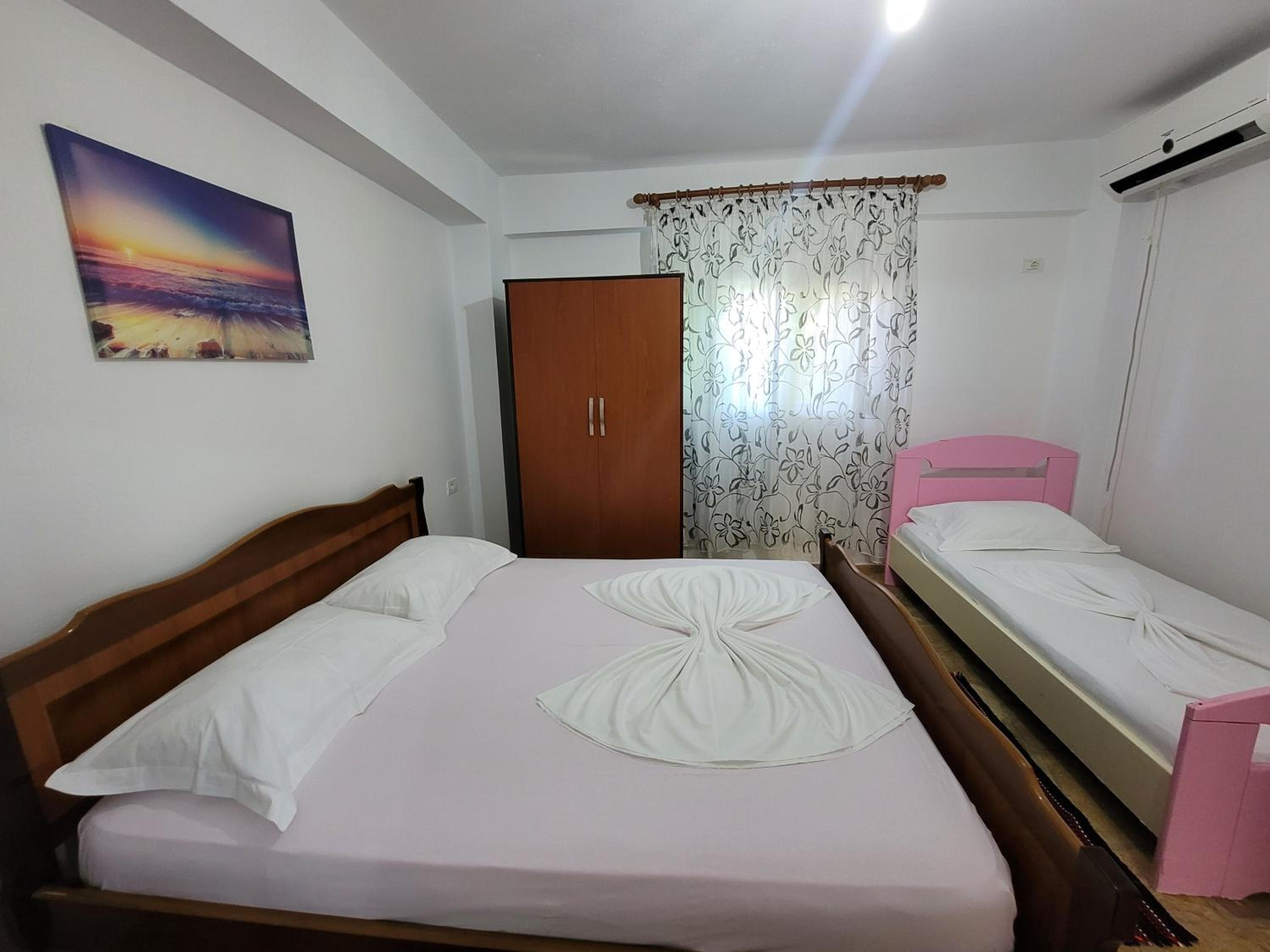 Petrefi Apartments