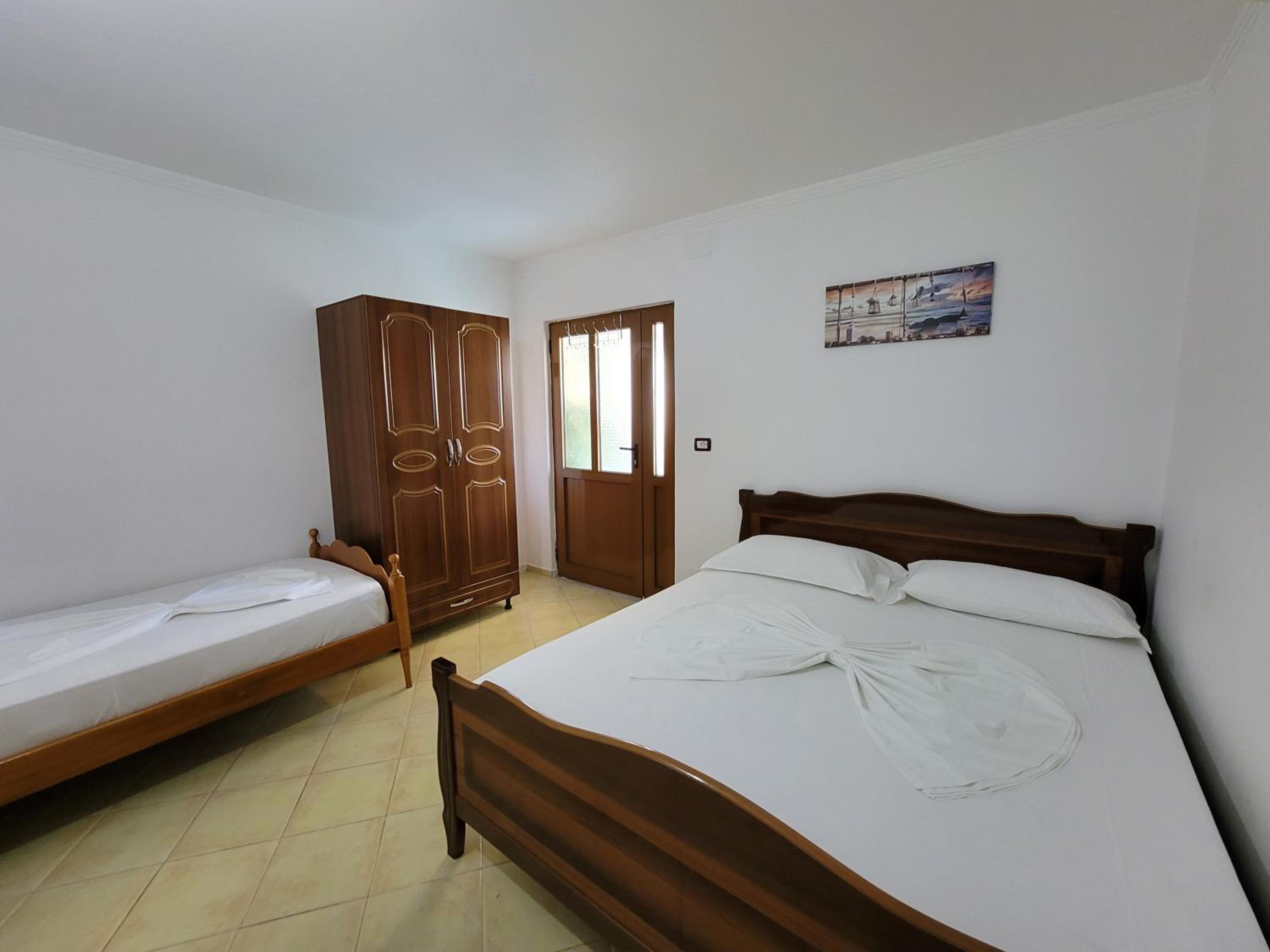 Petrefi Apartments