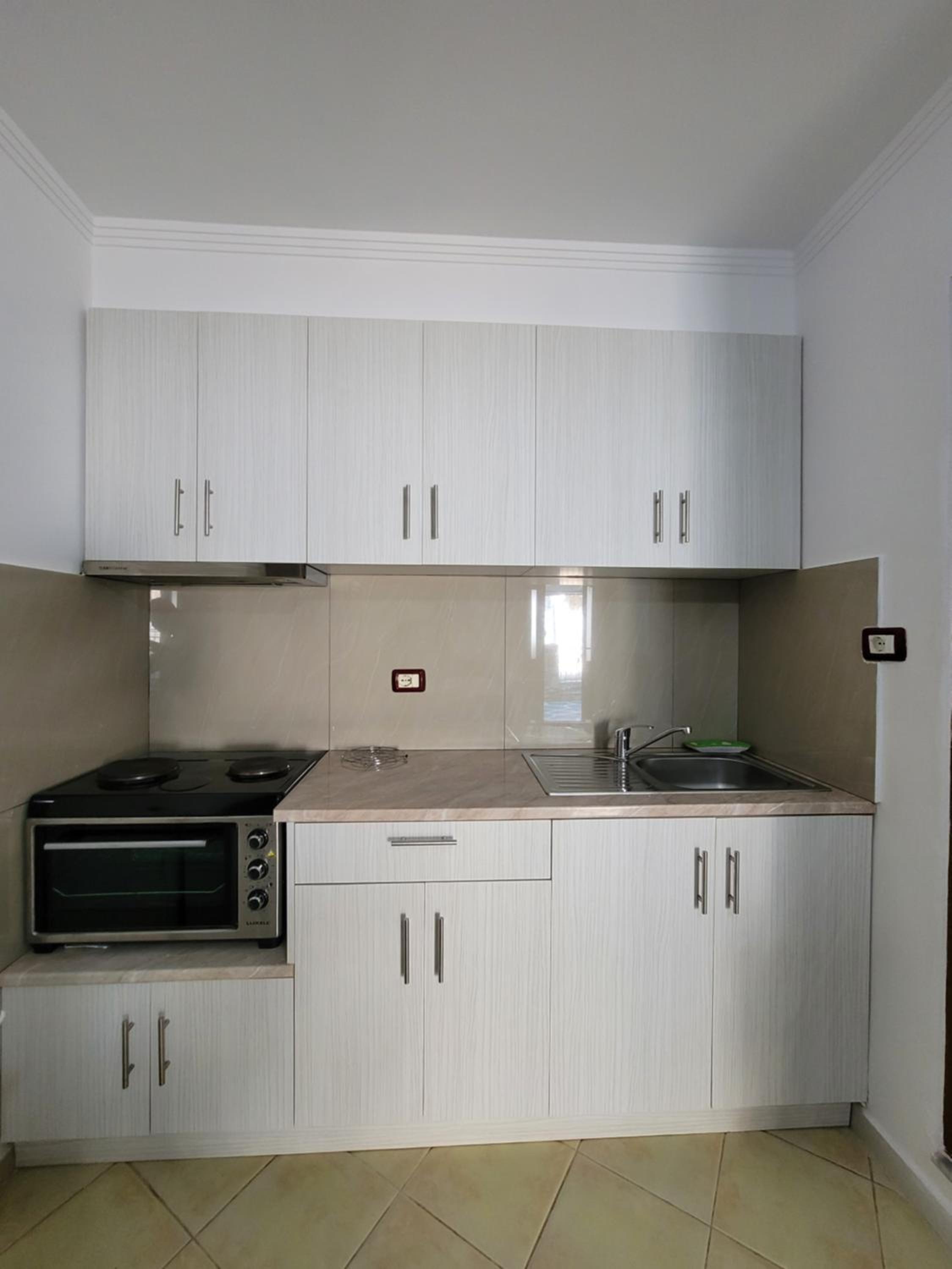 Petrefi Apartments