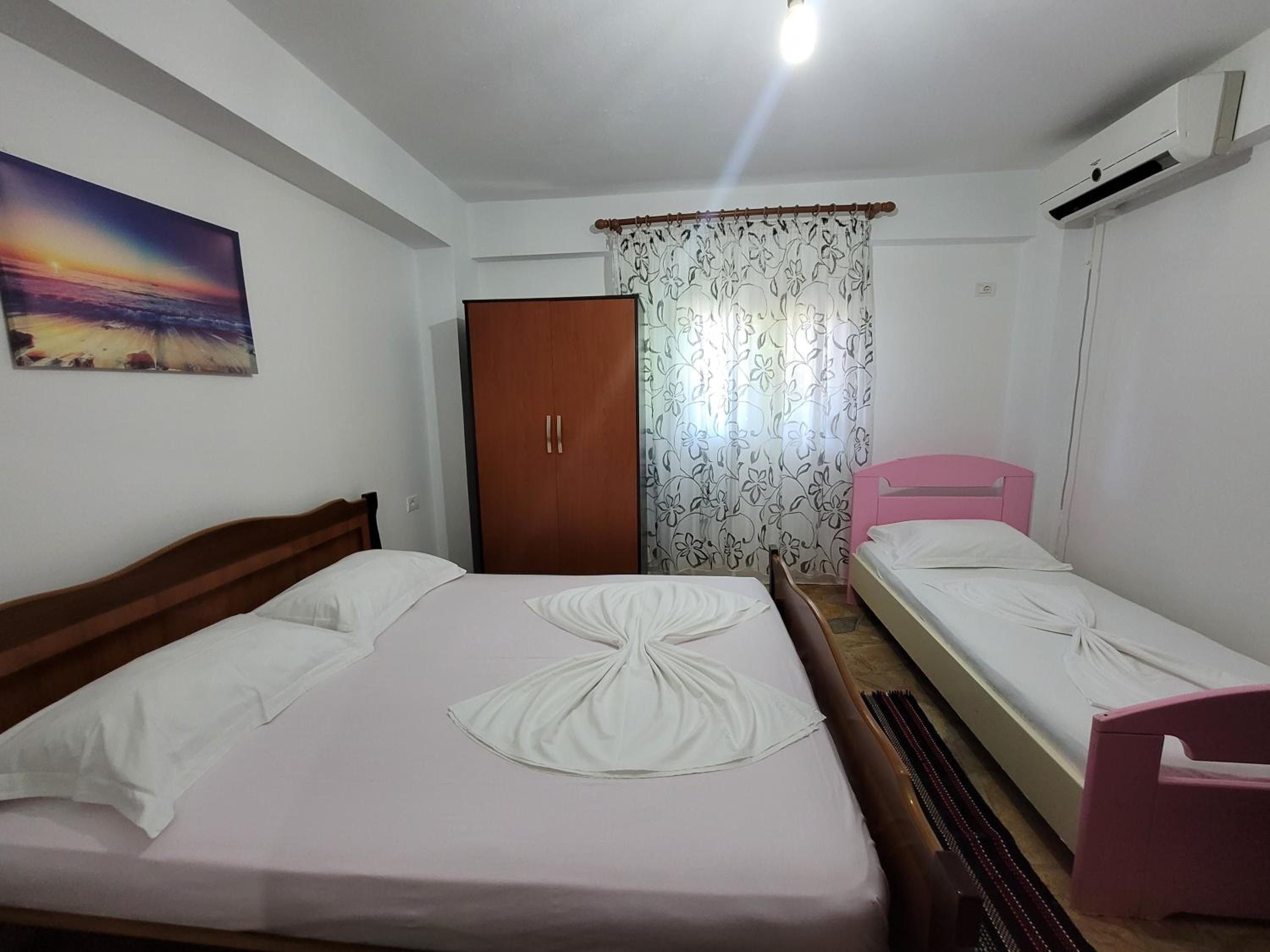 Petrefi Apartments