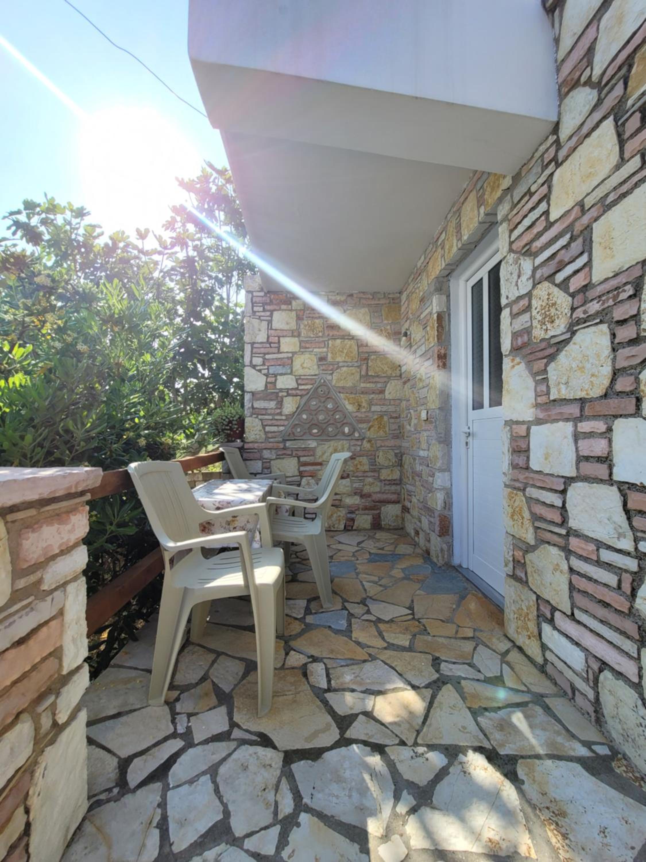 Petrefi Apartments