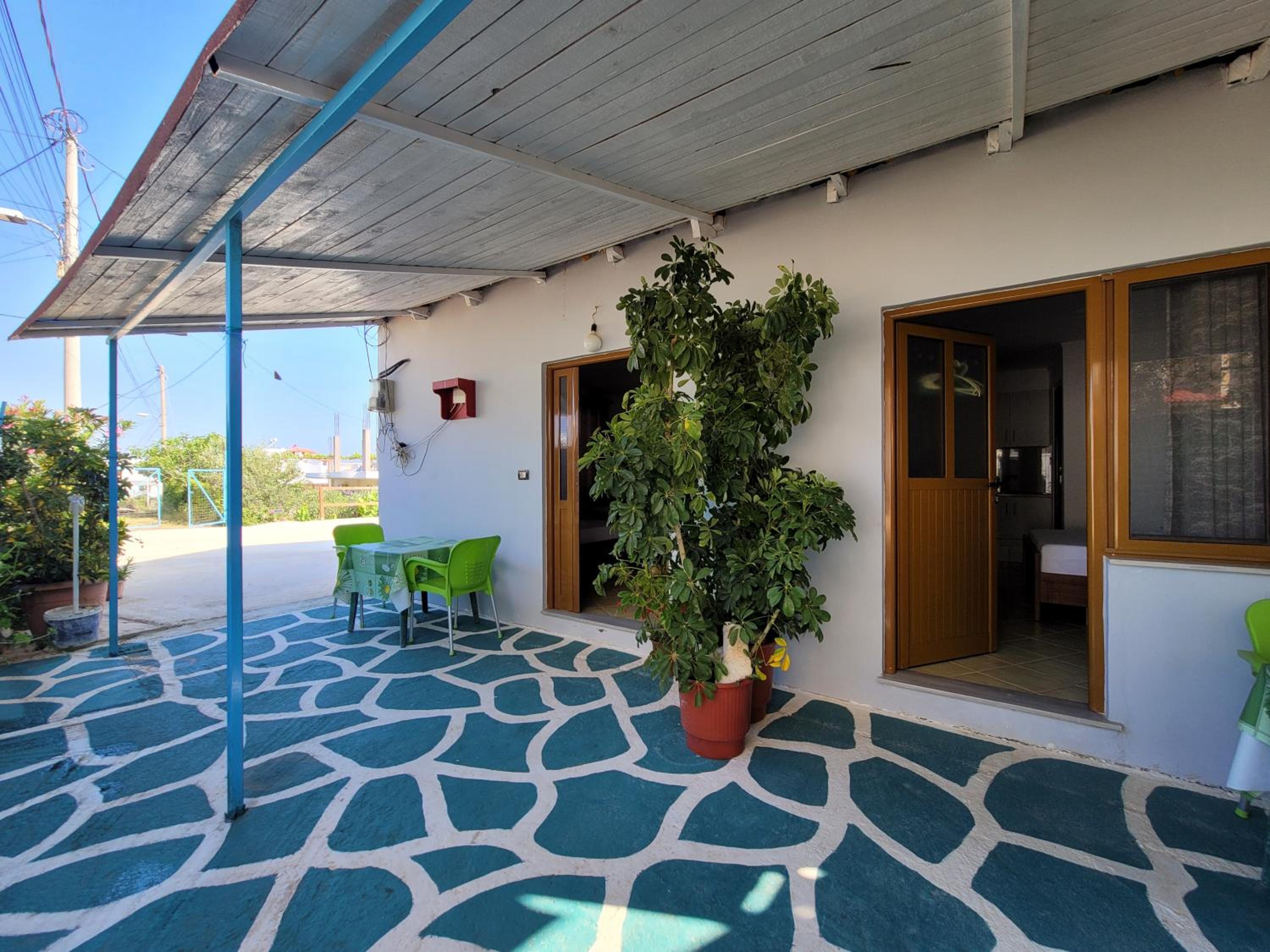 Petrefi Apartments