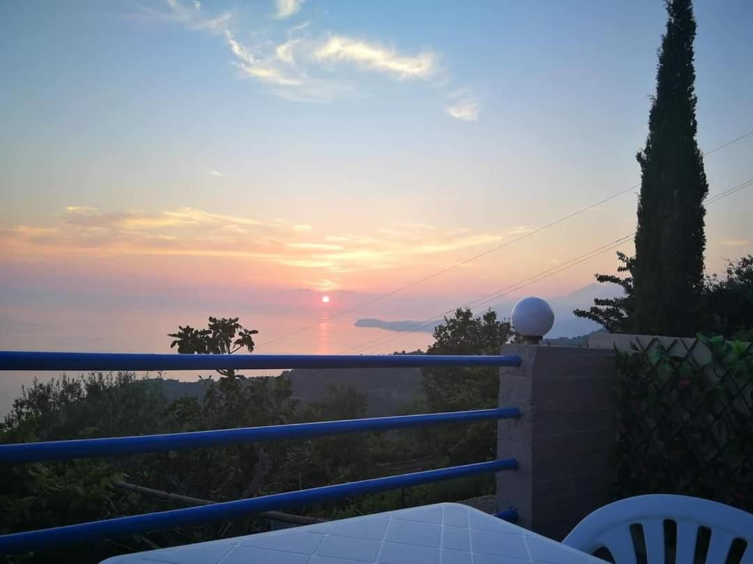 Rooms to let Spiropali photo 3