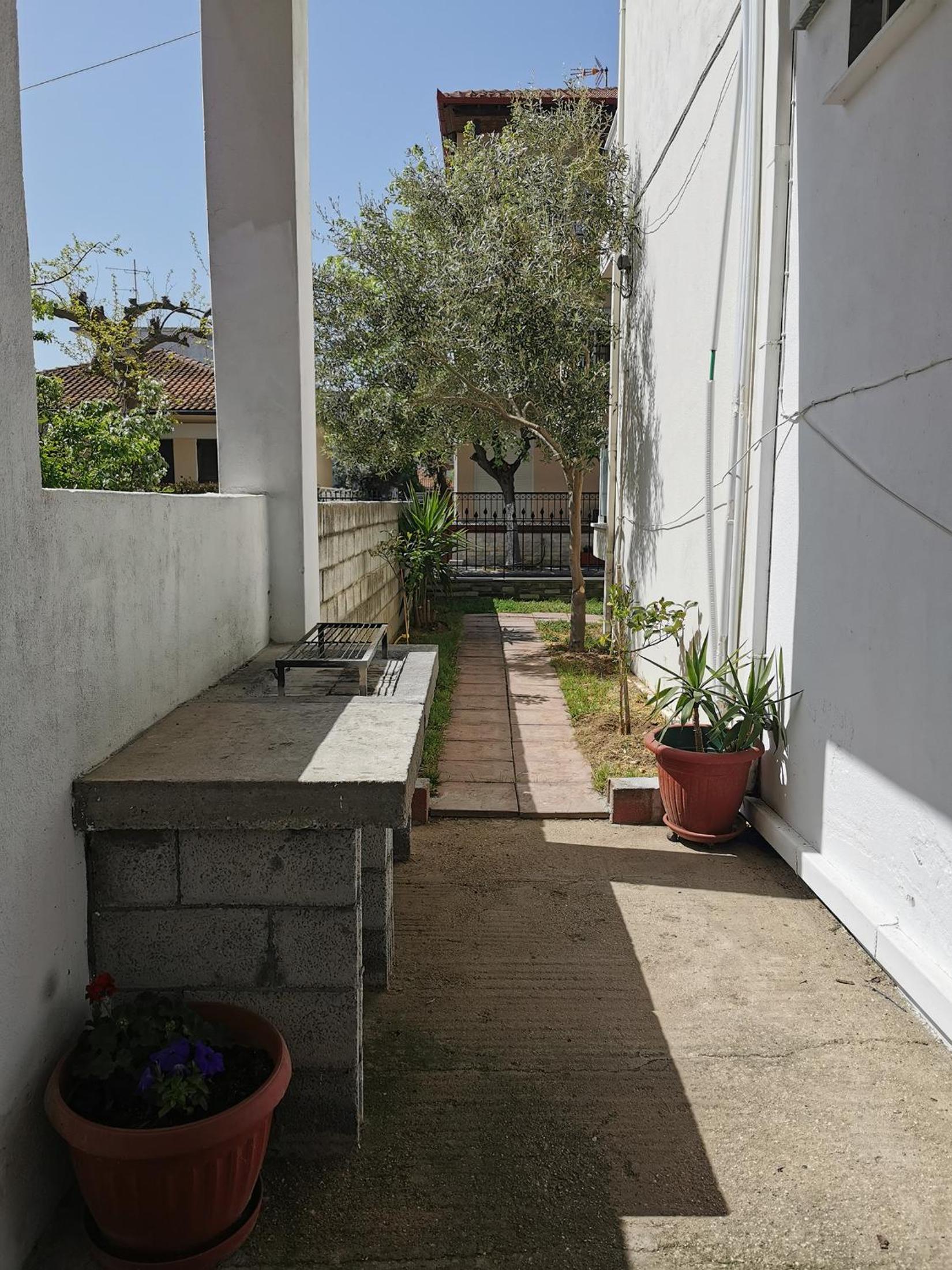 Photo 32