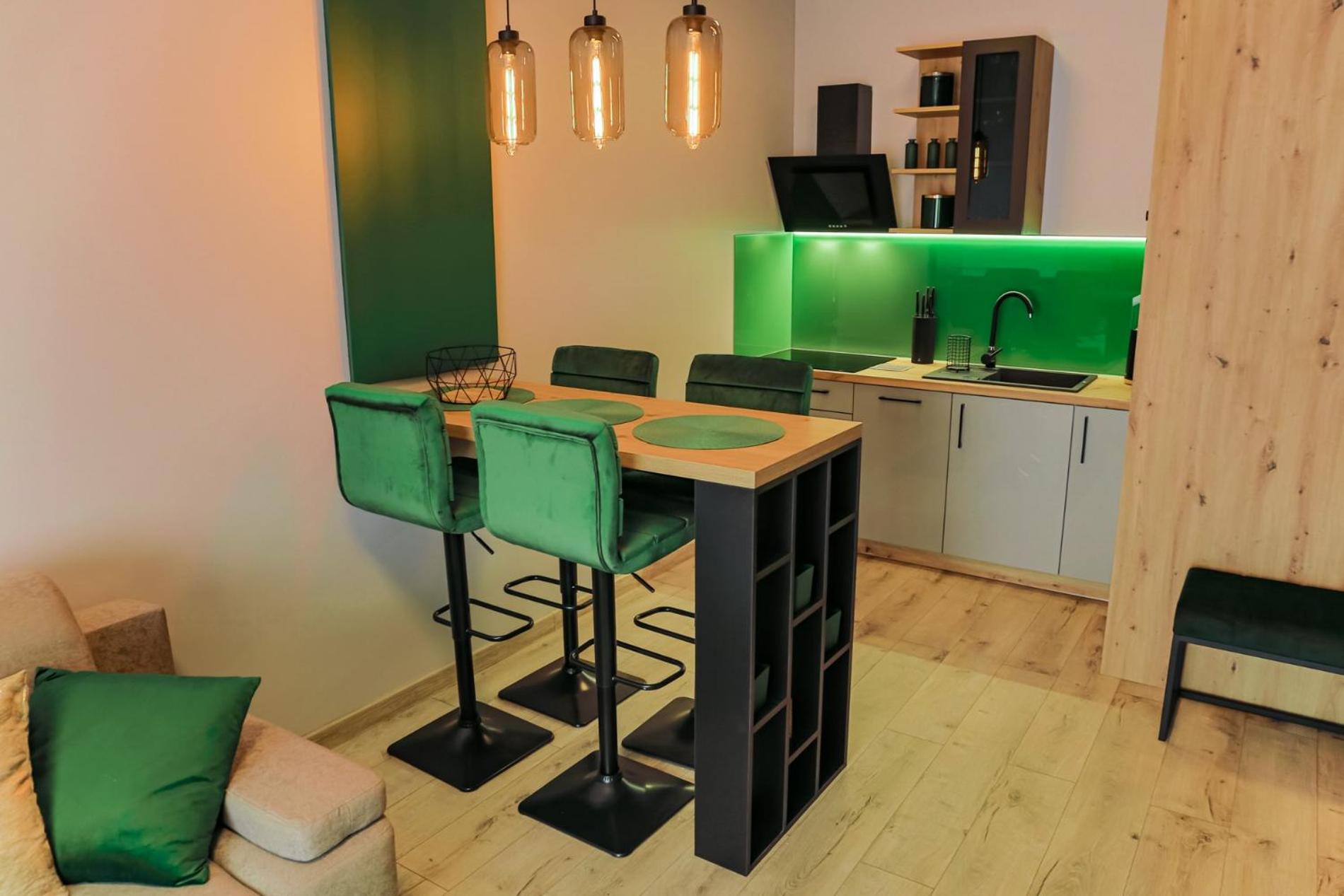 APARTAMENT ELEGANCE GREEN w Let's Sea