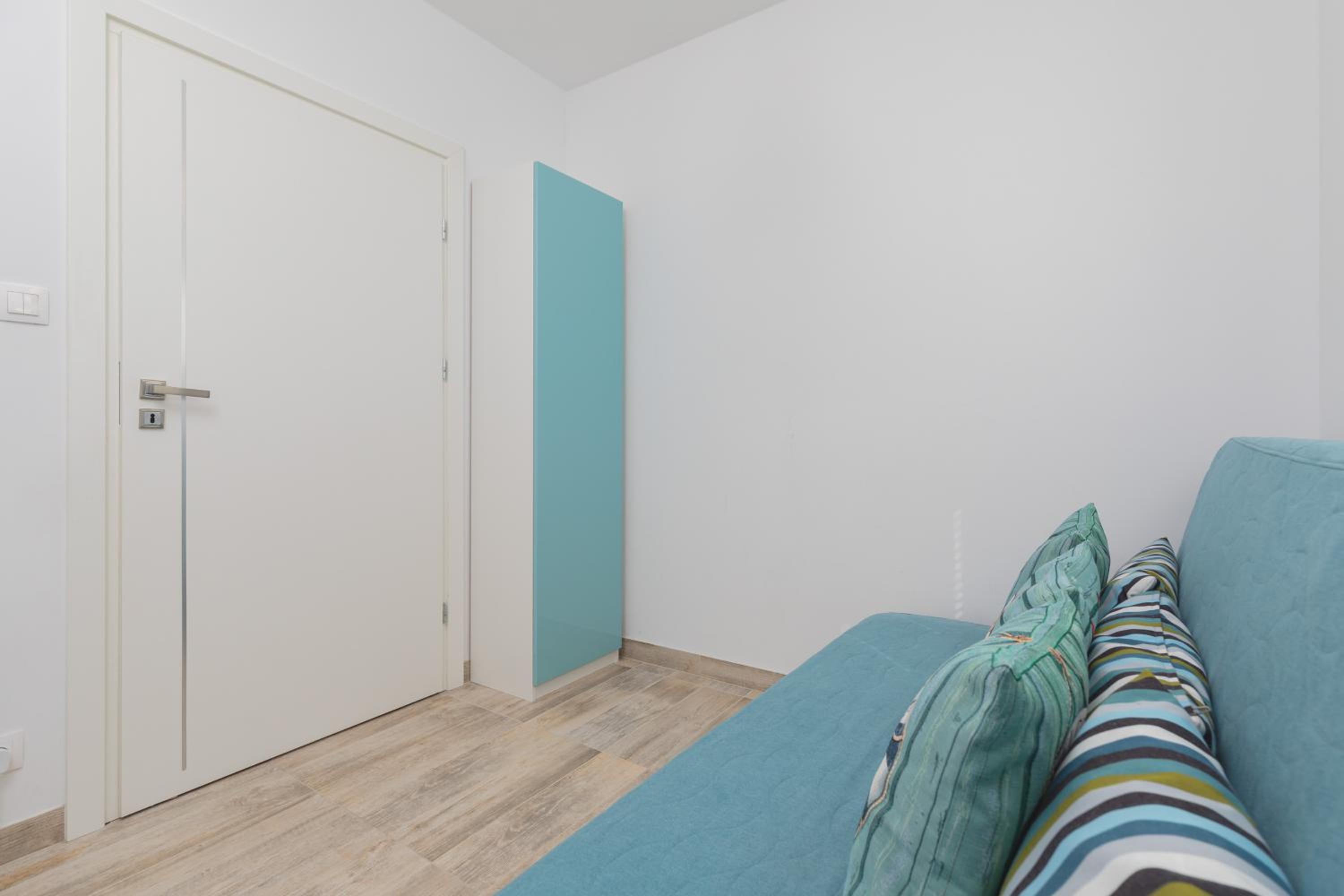 Sunny Apartment Łukęcin by Renters