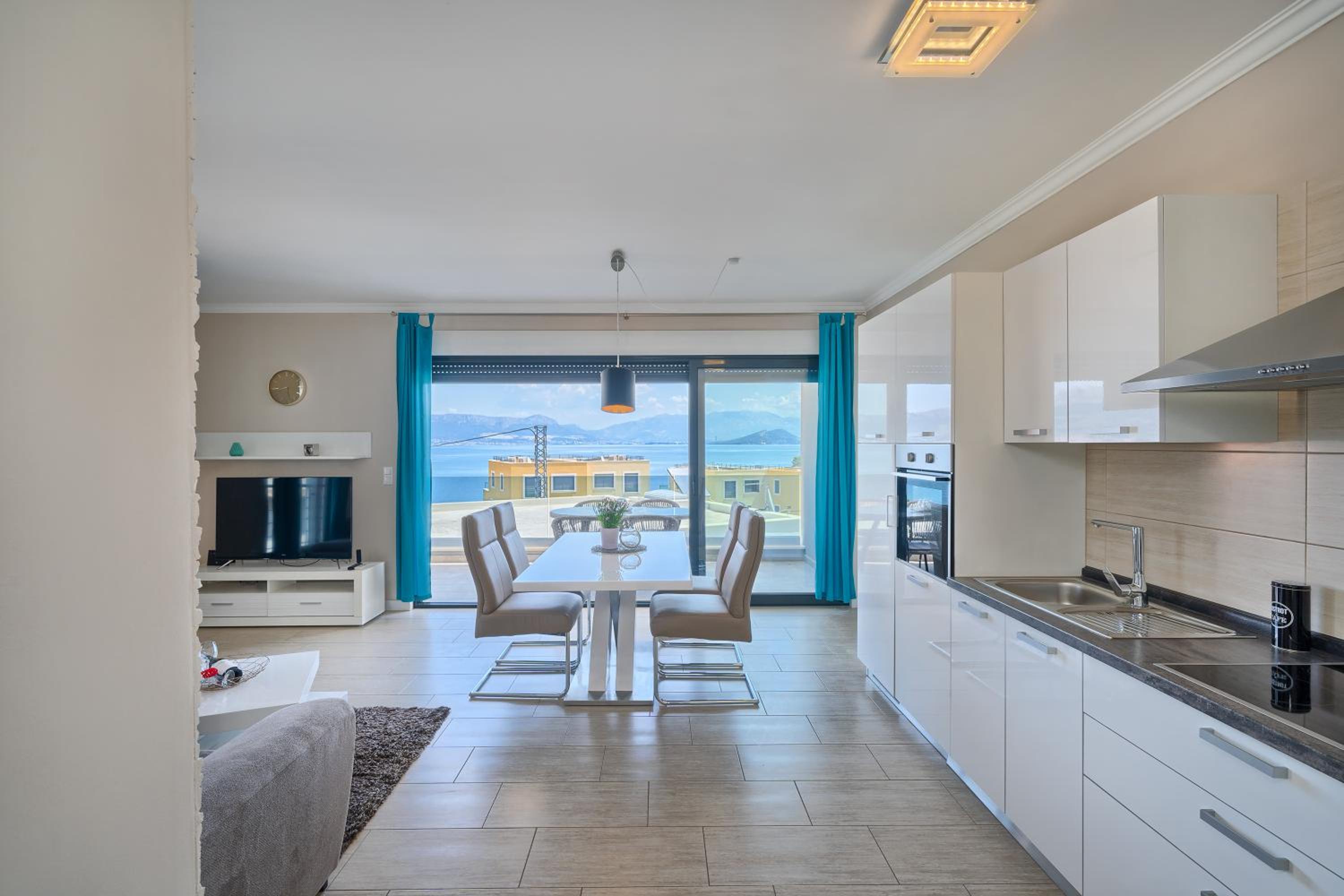 Moni's Place - fresh seaview apartment view 5