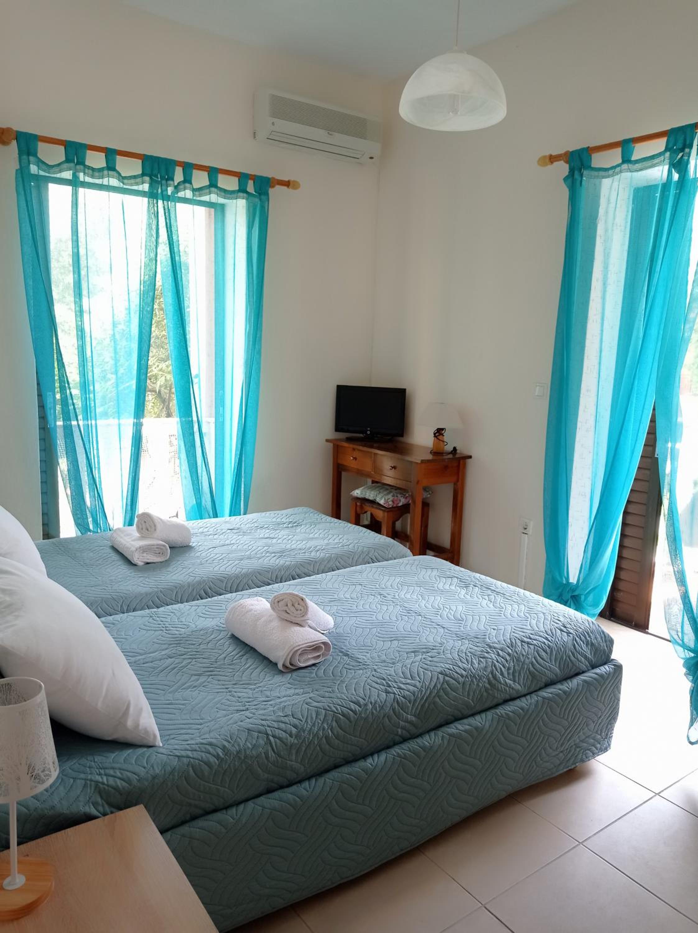 Dora Apartment By Hotelius view 3