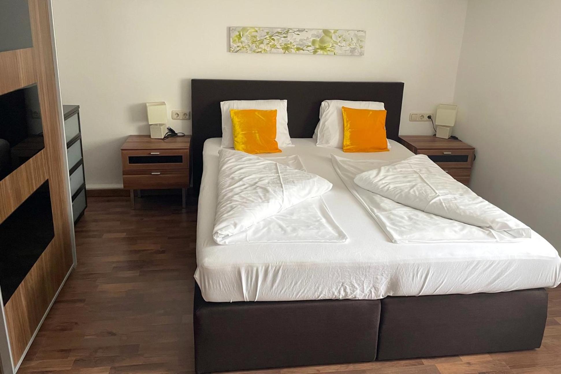 Areit Apartments - Low Budget