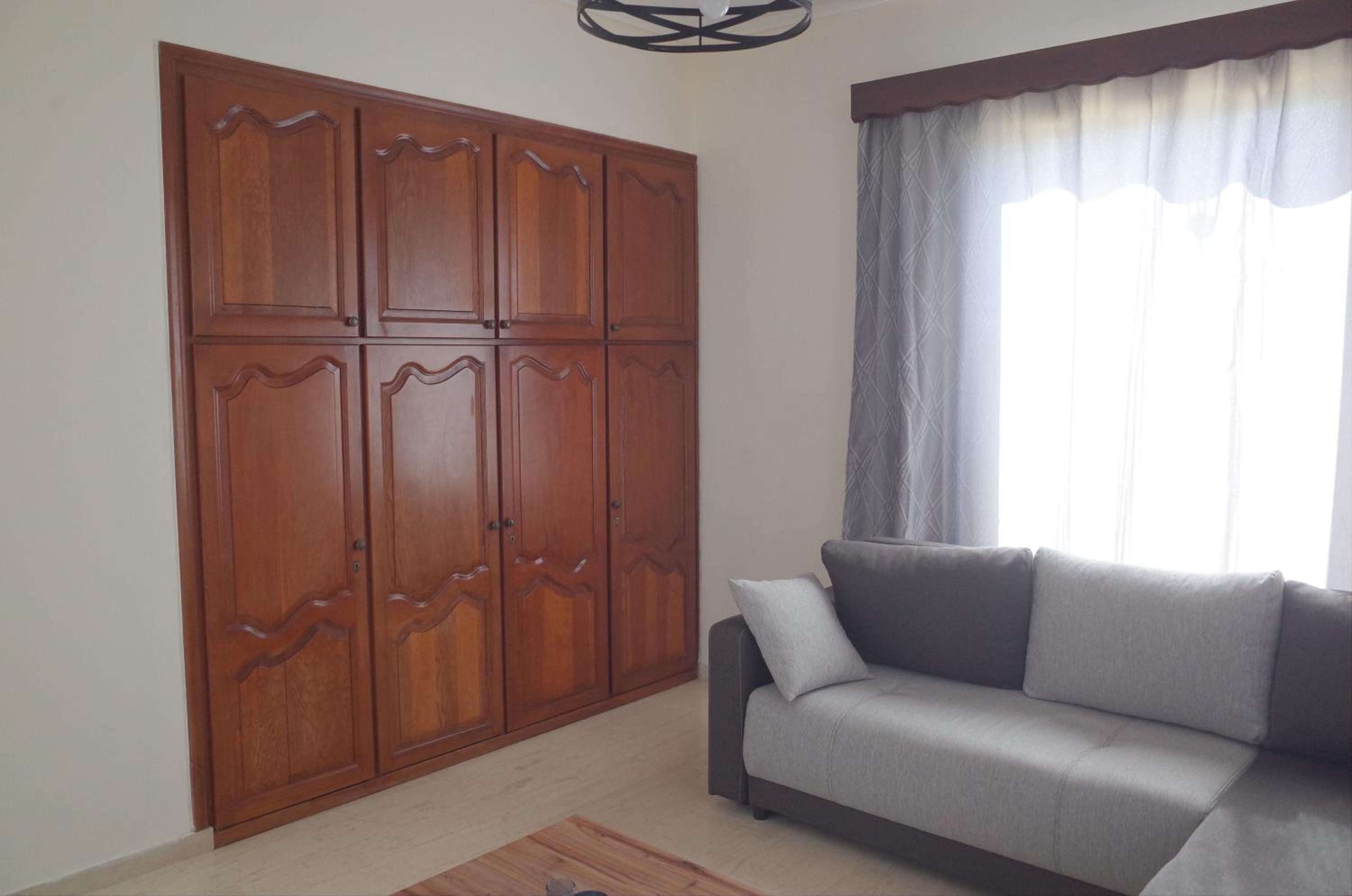 Tsotsos House photo 4