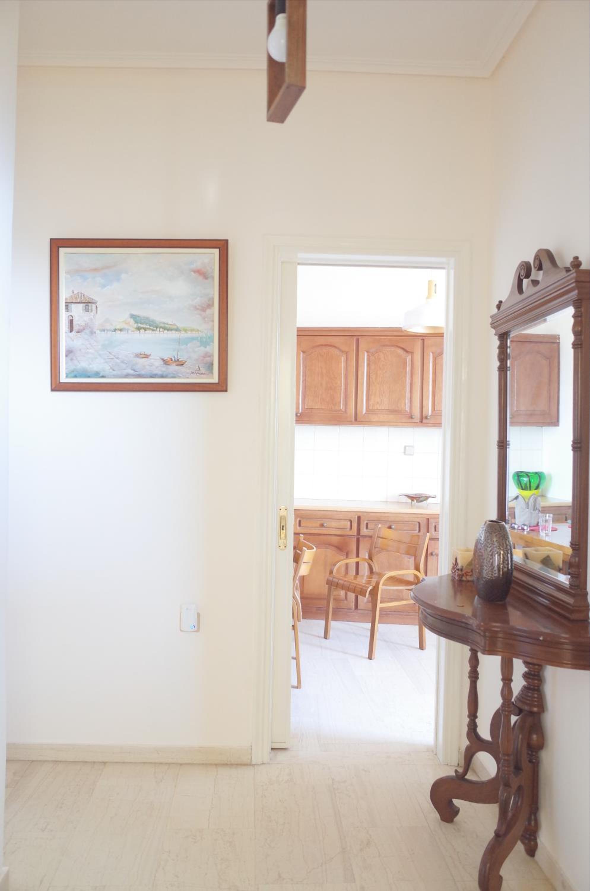 Tsotsos House photo 5