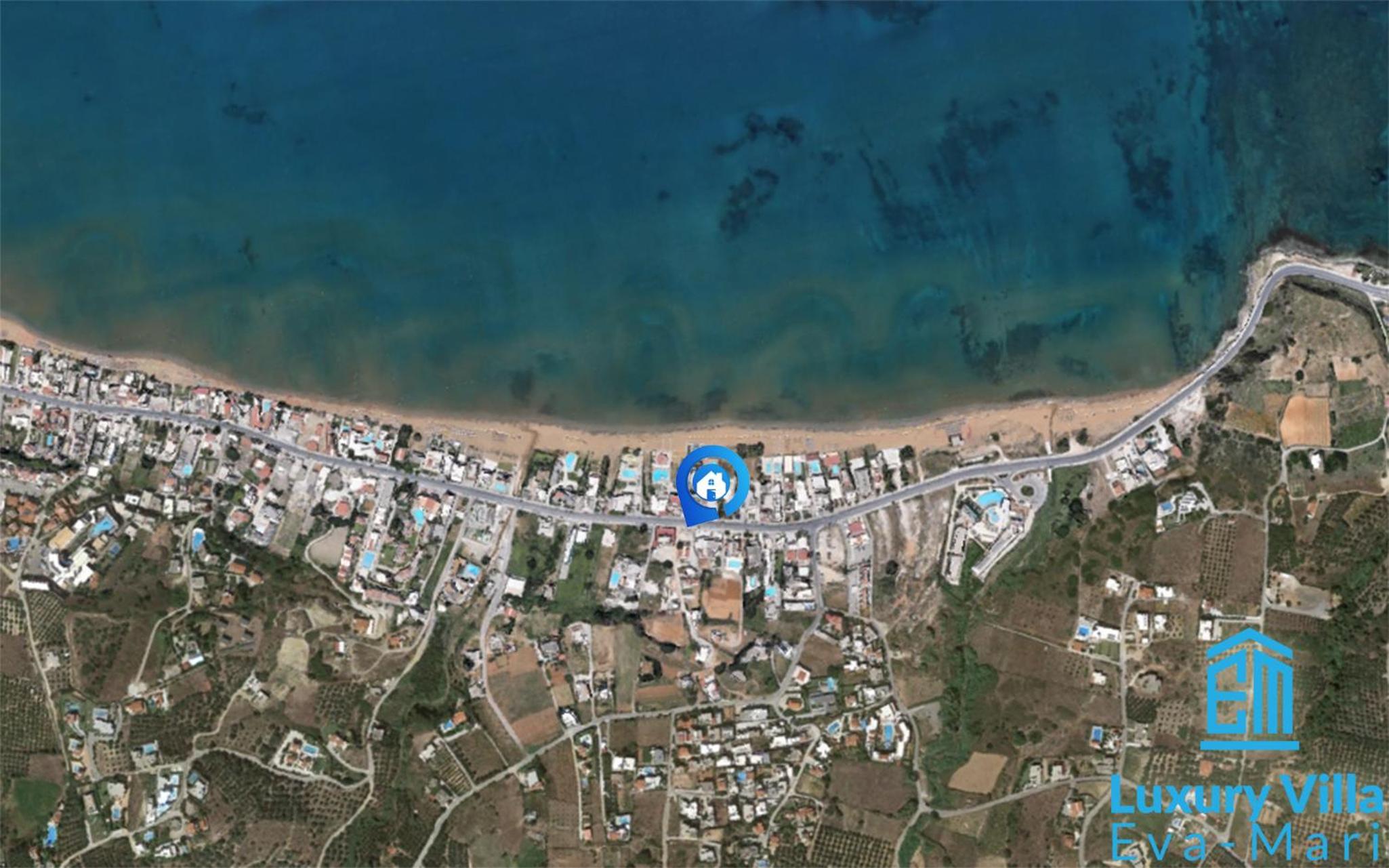 Luxury Villa Eva-Mari with Jacuzzi, 50m from the Beach