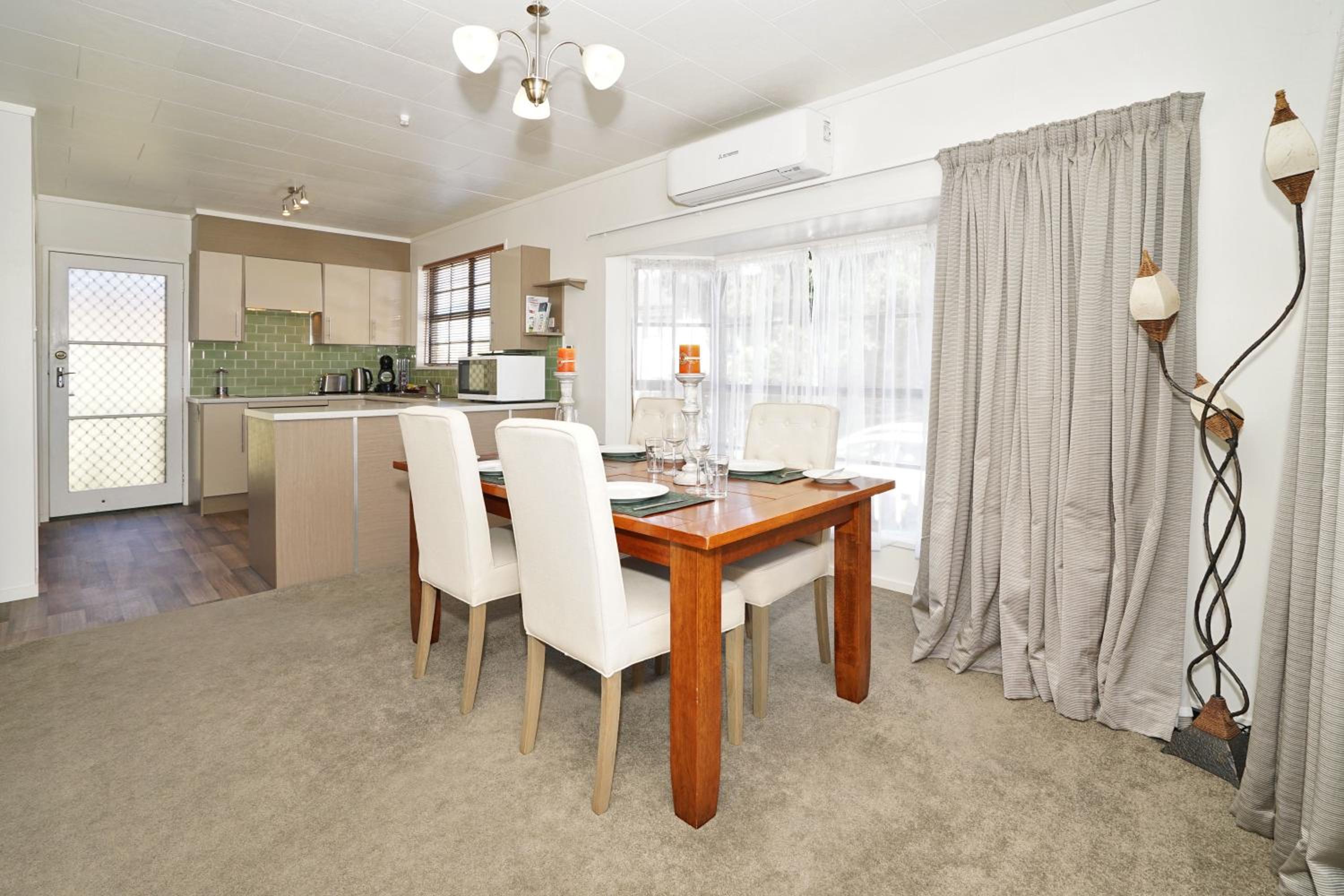 Sunny Unit on Grey St