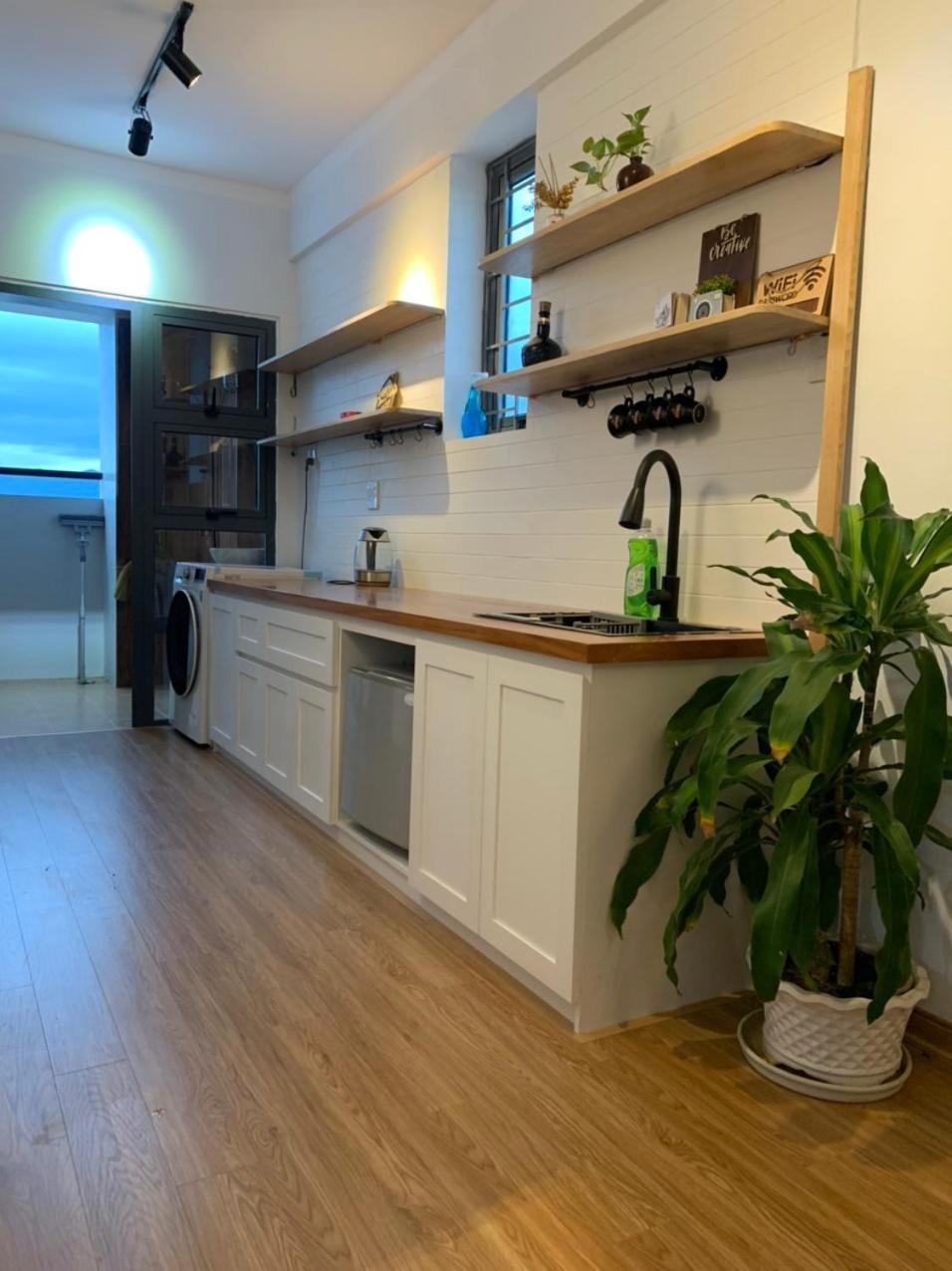 Sea View Apartment - Home Staytune 3 view 5