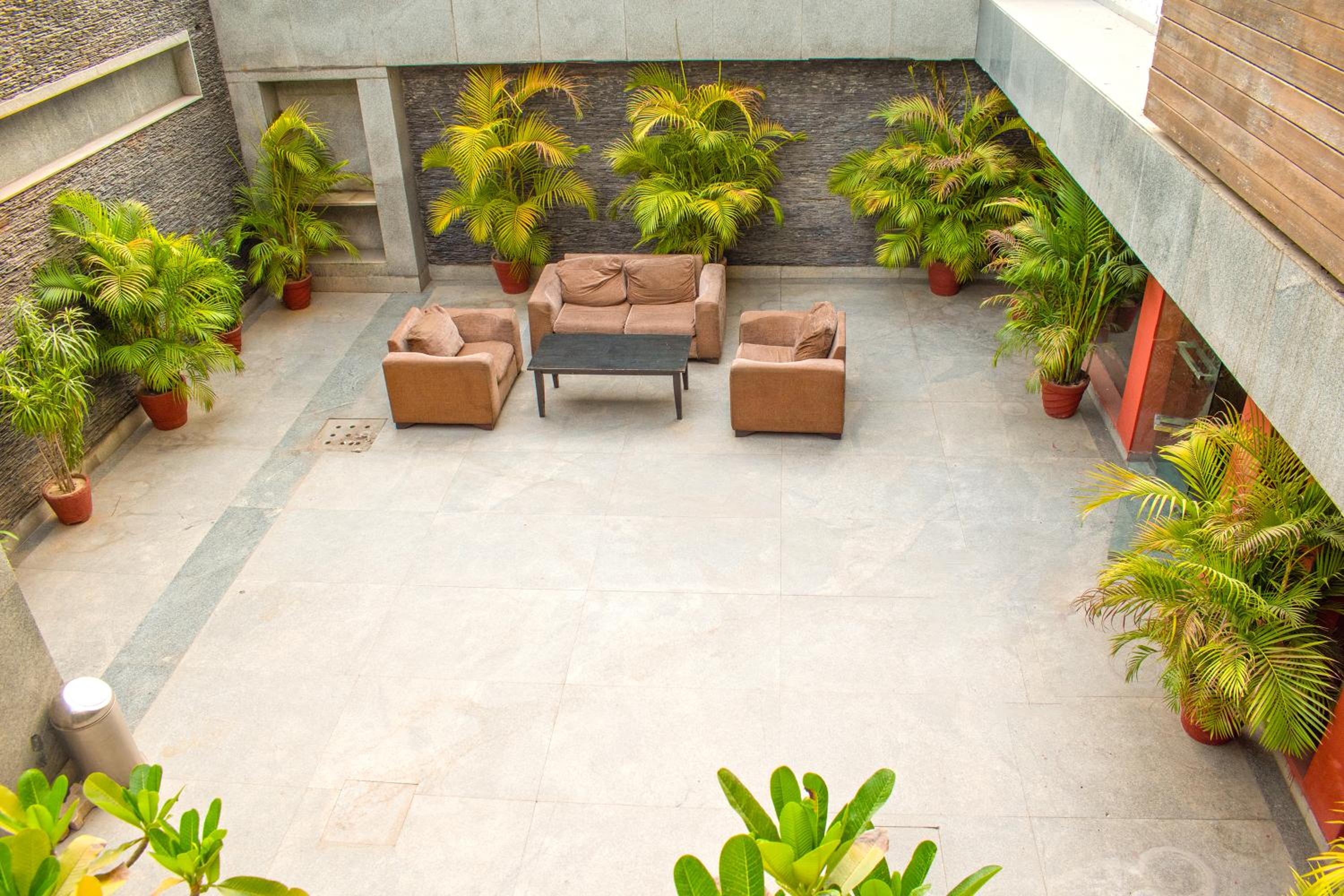 Octave Golfcourse Inn