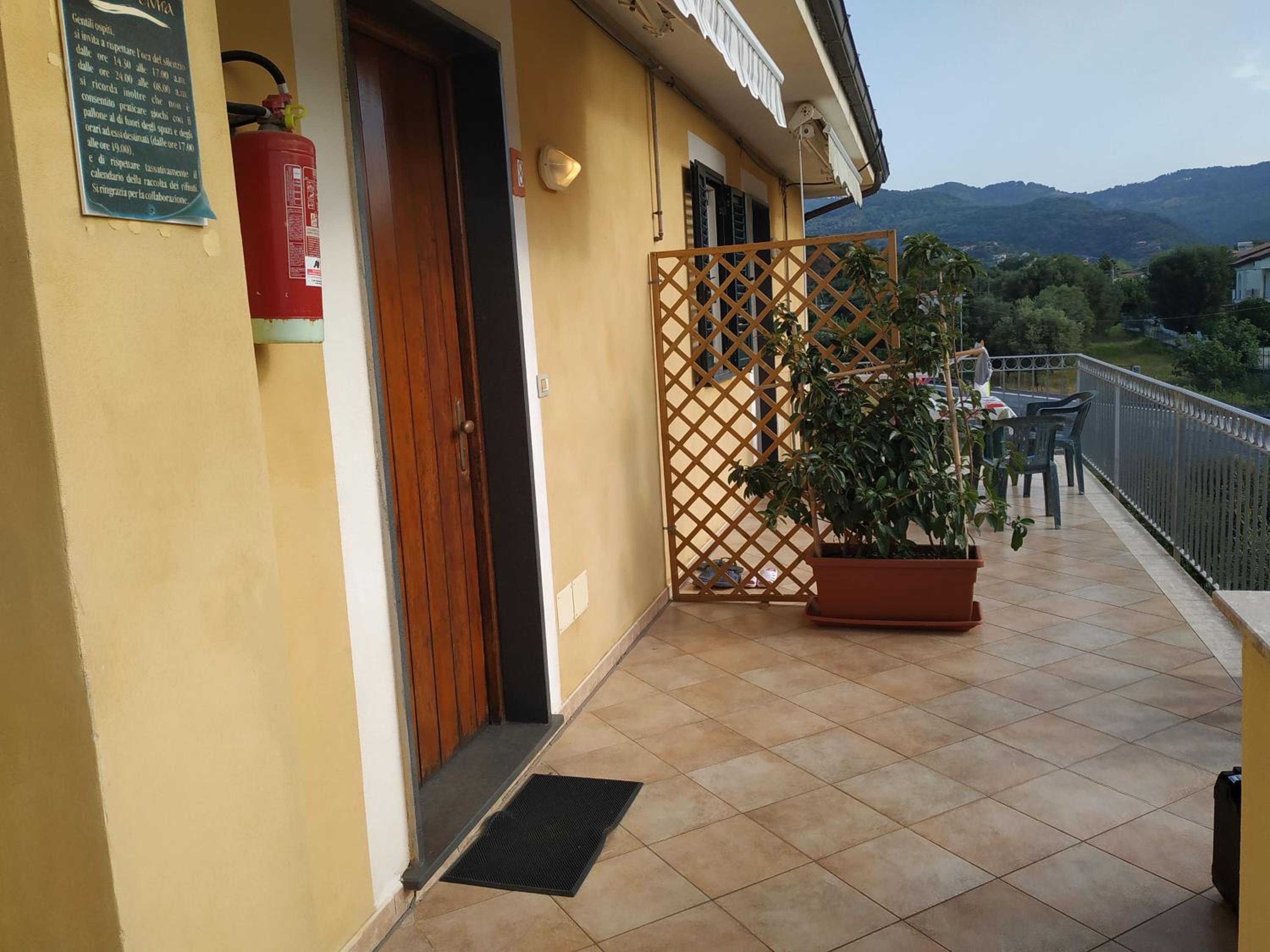 Photo 33