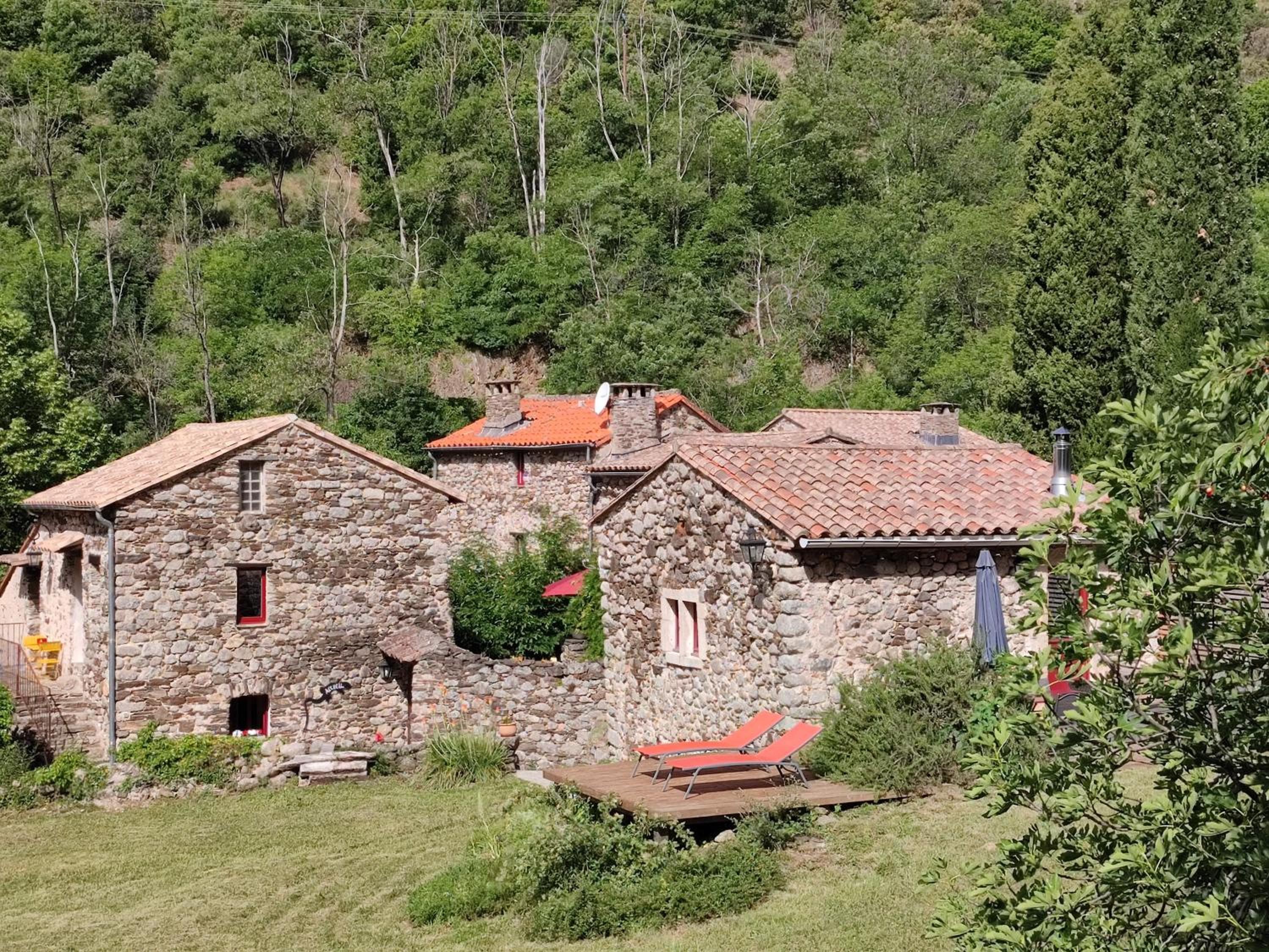 Le Mas De Ribard view 4