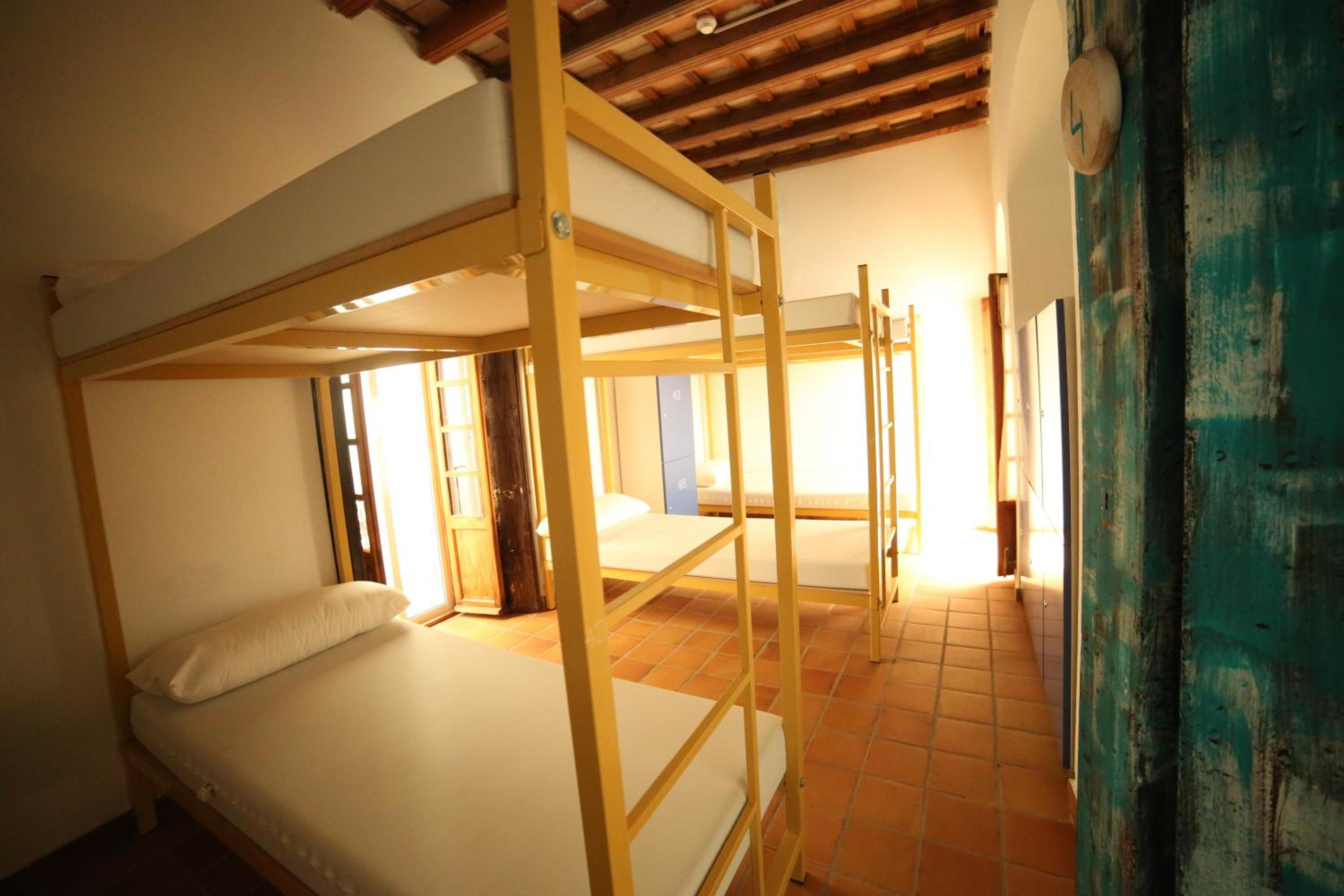 Wake up in Tarifa Hostel & Restaurant Lounge