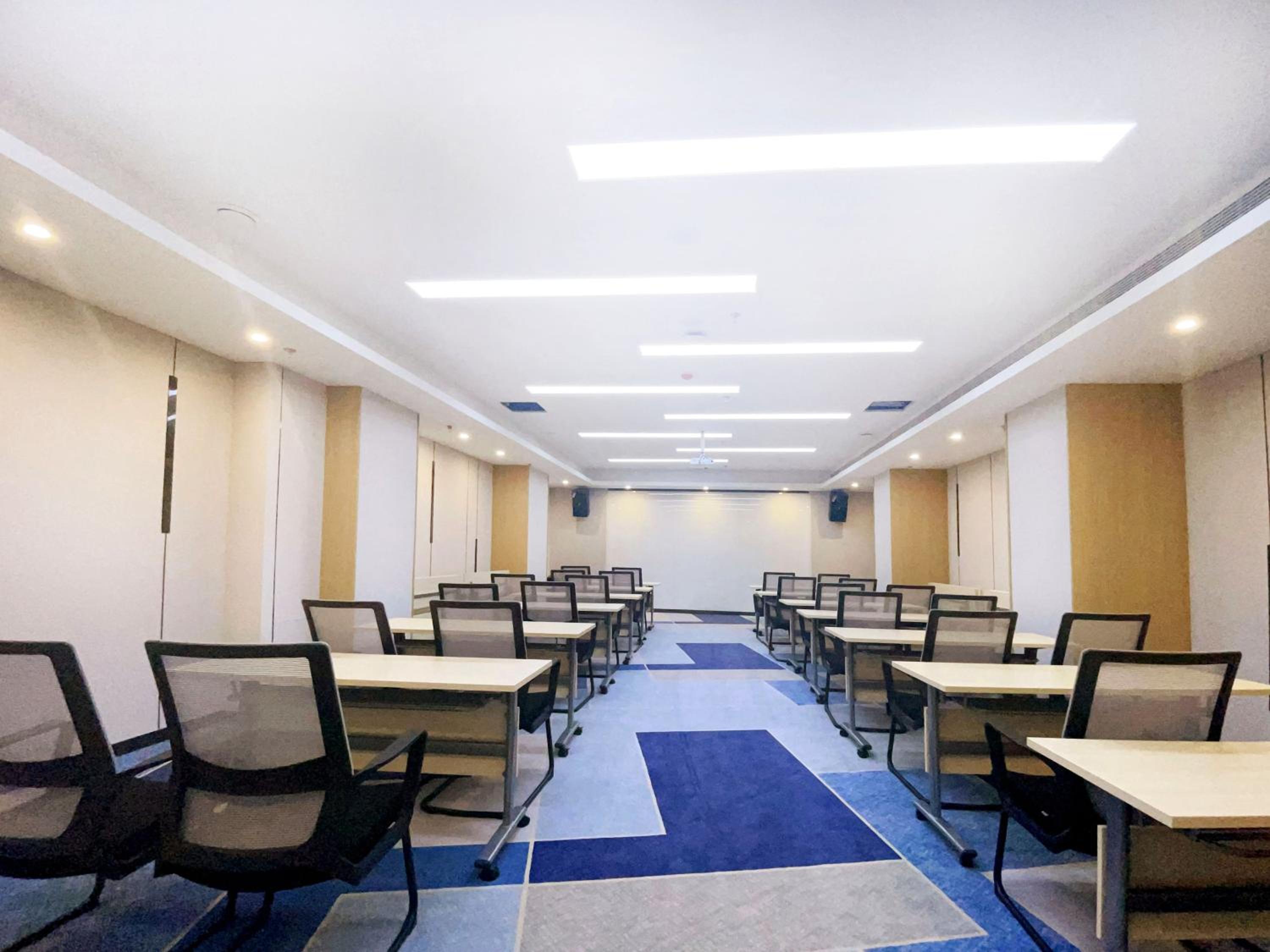 Hohhot Vacations - Holiday Inn Express Hohhot East Station, an IHG Hotel - Property Image 3