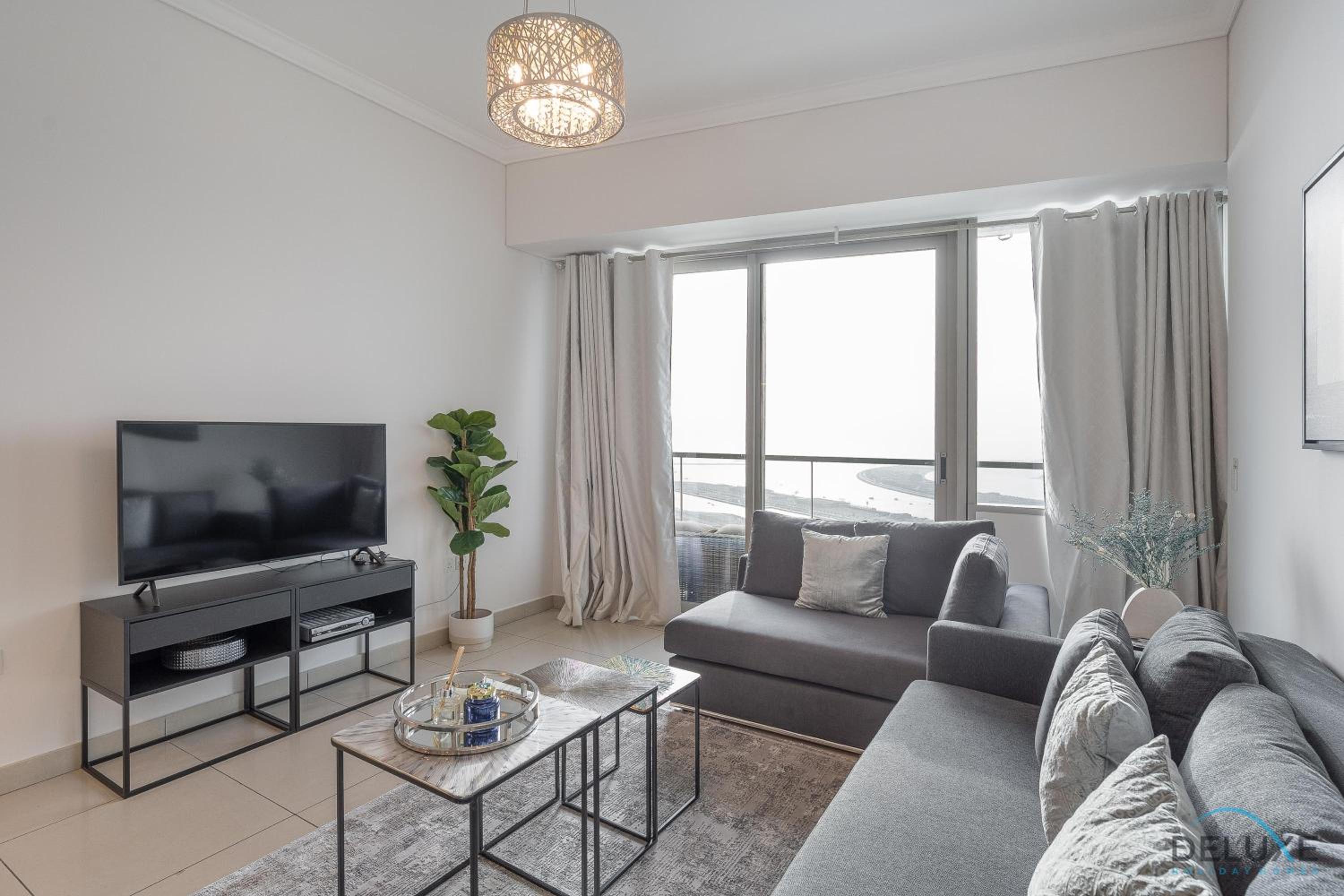 Scenic 1BR at Ocean Heights Dubai Marina by Deluxe Holiday Homes