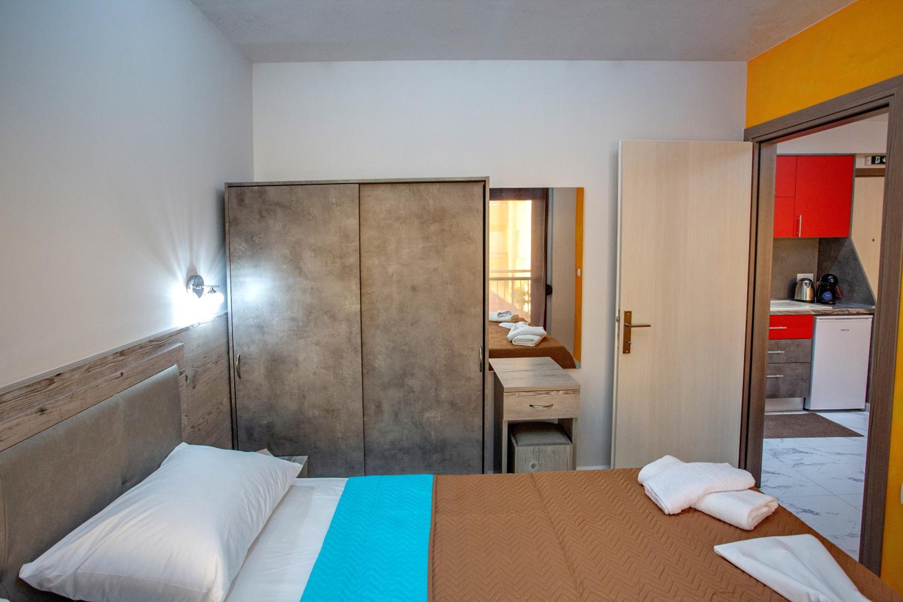 Rent House Anemos view 4