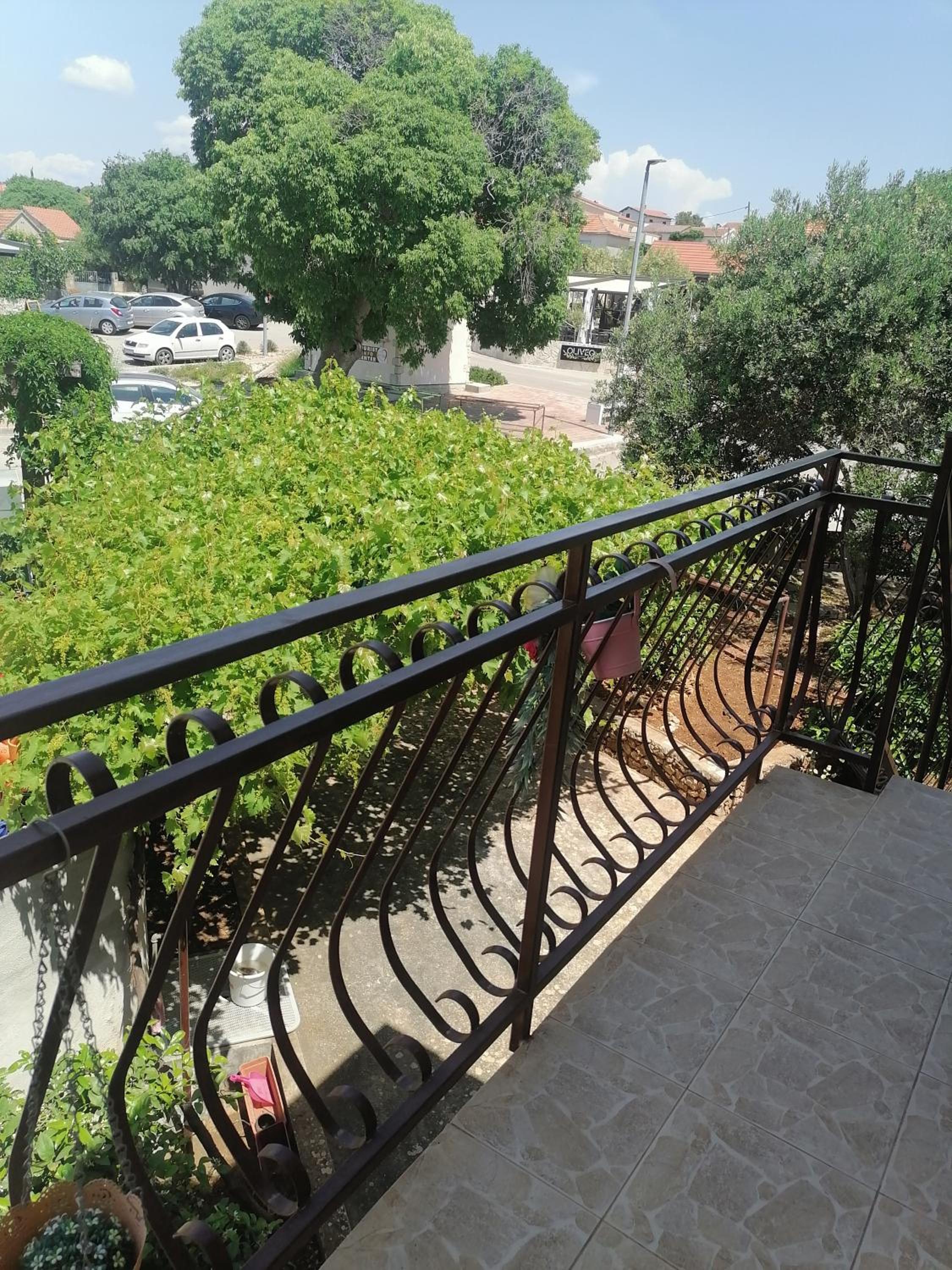 Photo 48