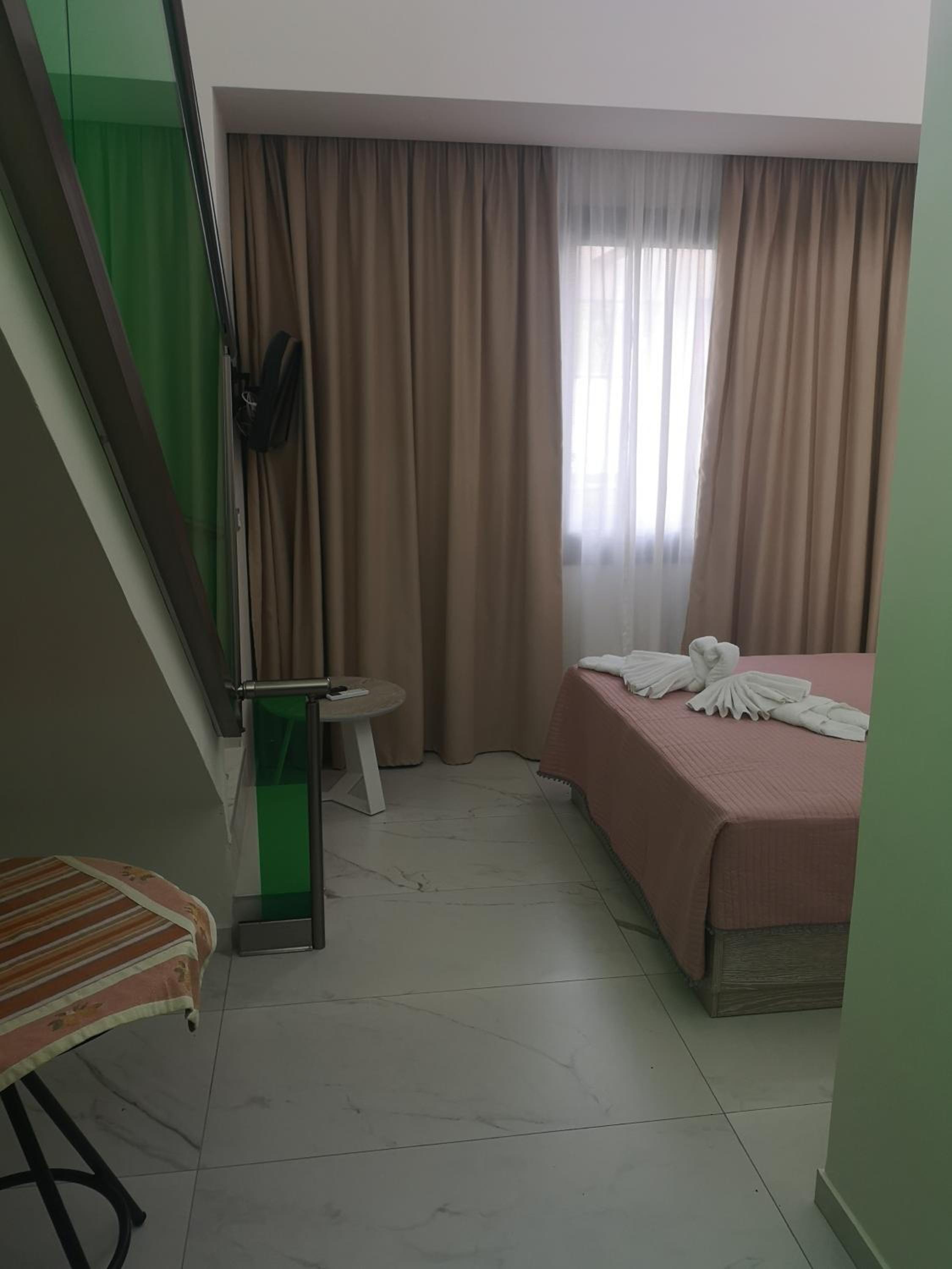 Amalia Deluxe Villas