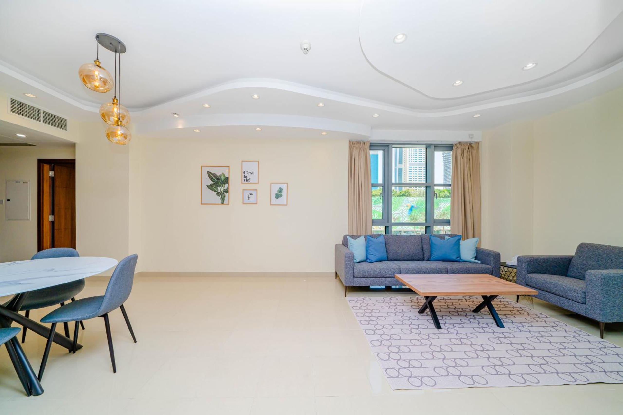ALH Vacay - 2 Bedrooms in Downtown Dubai